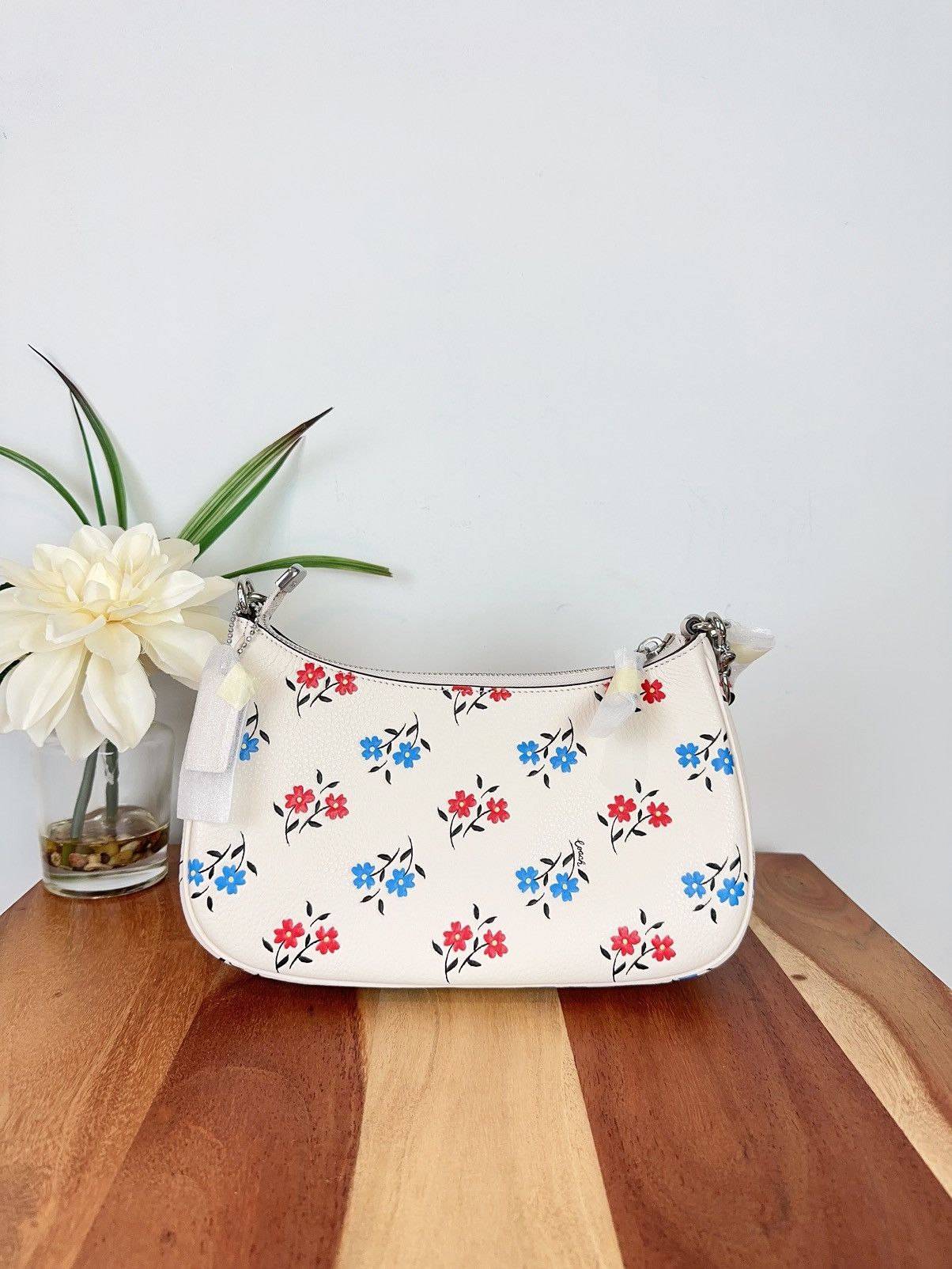 Coach NWT Coach Teri Shoulder Bag With Floral Print Size ONE SIZE - 3 Thumbnail