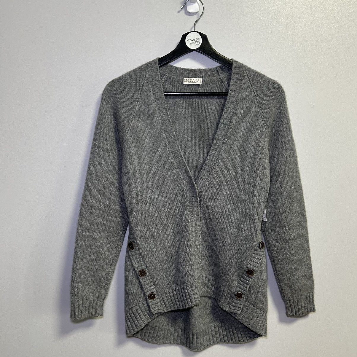 Brunello Cucinelli Brunello Cucinelli Grey V-Neck Button Cardigan Size US S / EU 44-46 / 1 - 1 Thumbnail
