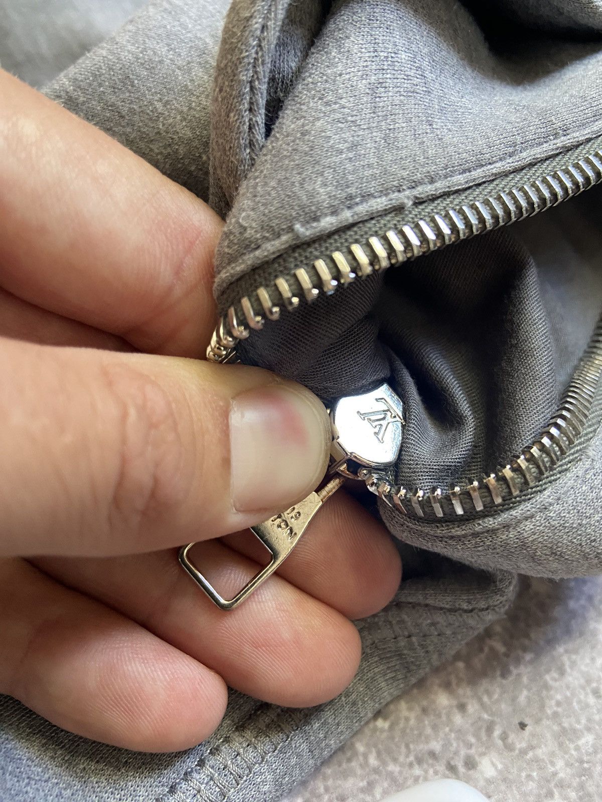 Louis Vuitton Louis Vuitton jogger sweatpants Size US 33 - 4 Thumbnail