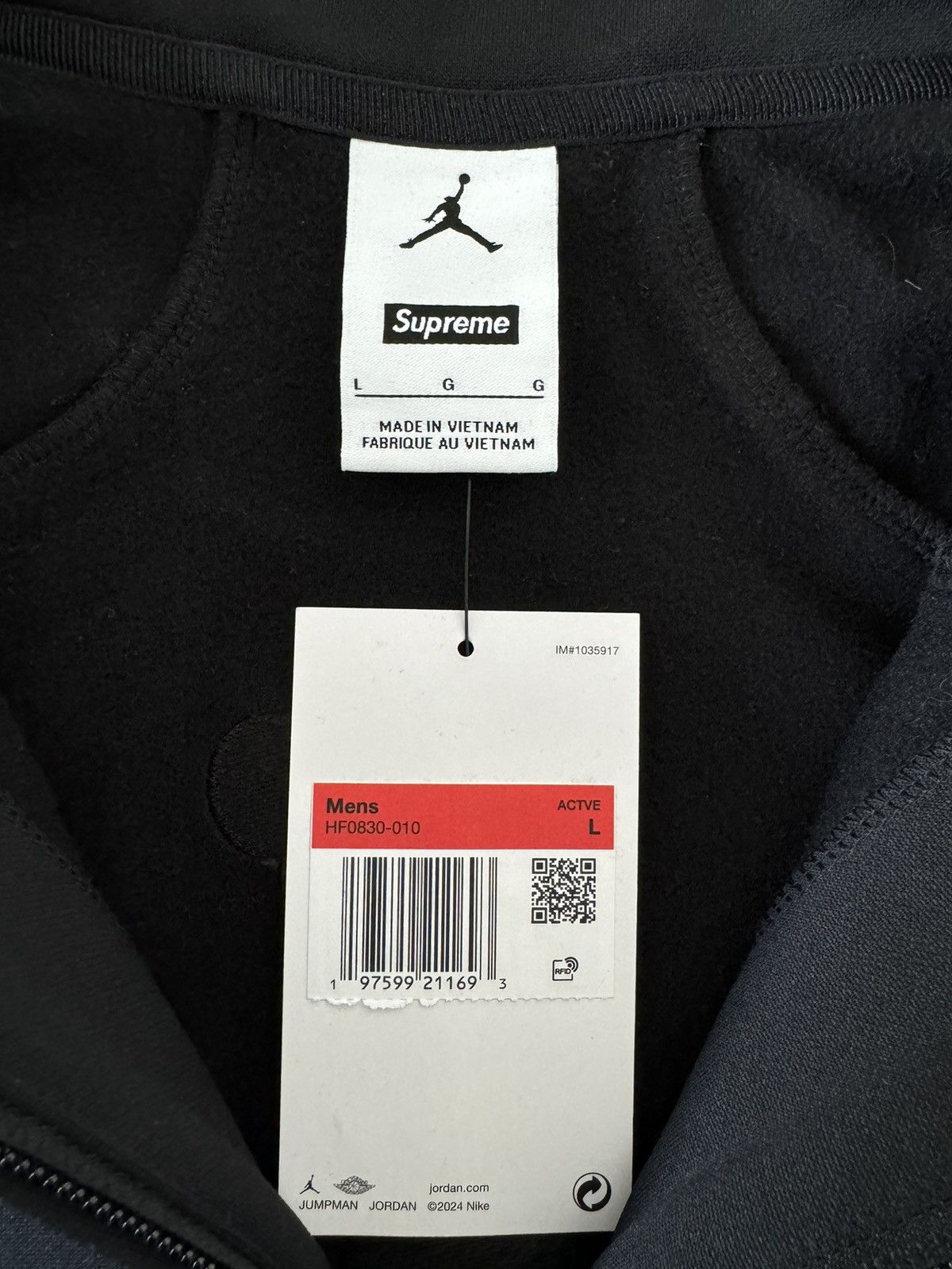 Jordan Brand × Supreme Supreme Jordan Track Jacket Black Size US L / EU 52-54 / 3 - 4 Thumbnail