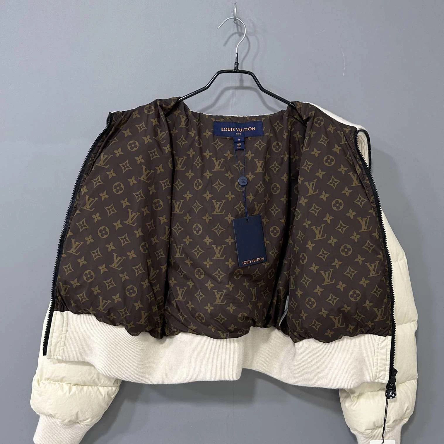 Louis Vuitton LV Women's Down Jacket 36 Size XS / US 0-2 / IT 36-38 - 4 Thumbnail