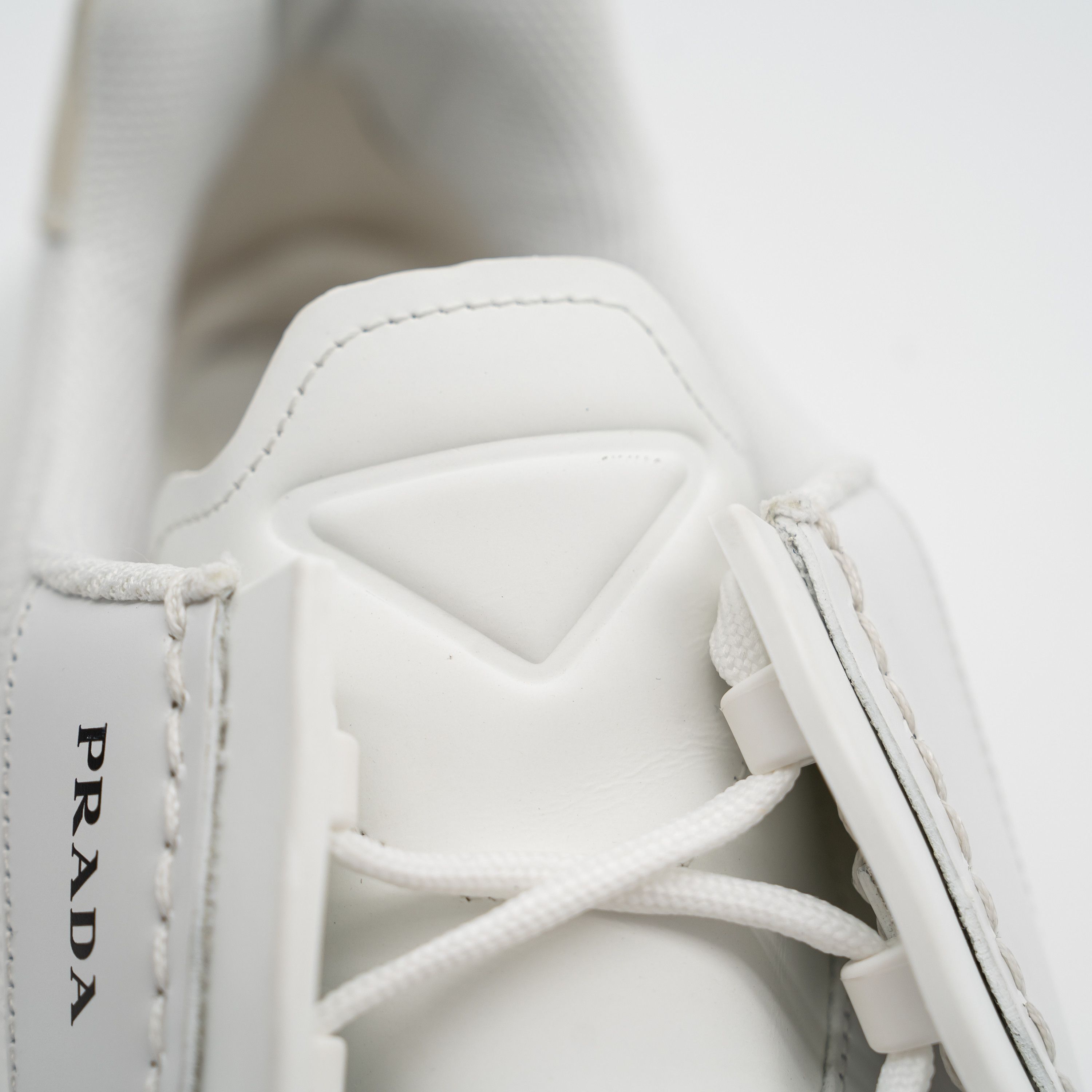 Prada 9.5uk 10.5 US Prada Systeme Leather Sneakers White Size US 10.5 / EU 43-44 - 8 Thumbnail