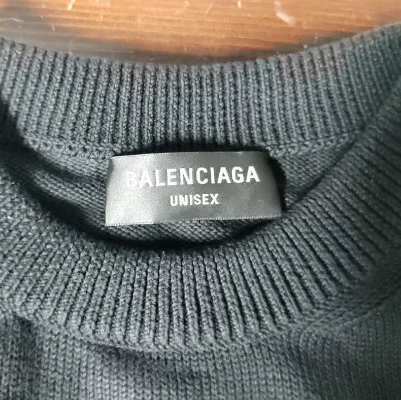 Balenciaga Balenciaga Black printed embroidered crewneck long-sleeve Size US S / EU 44-46 / 1 - 2 Thumbnail