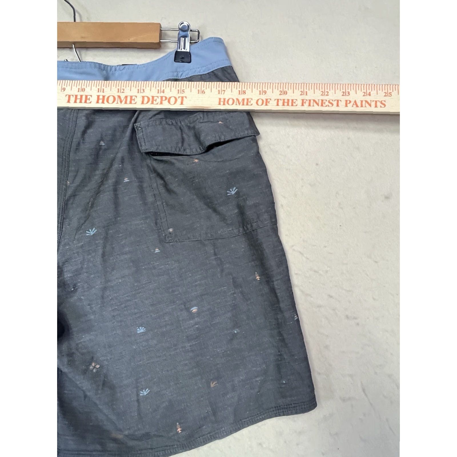 Quiksilver Quicksilver VTG Quicksilver Board Shorts Mens 34 Swim Trunks Surfer Blue Gray Multicolor Geometric Drawstring (Regular) Mens Size US 34 / EU 50 - 3 Thumbnail