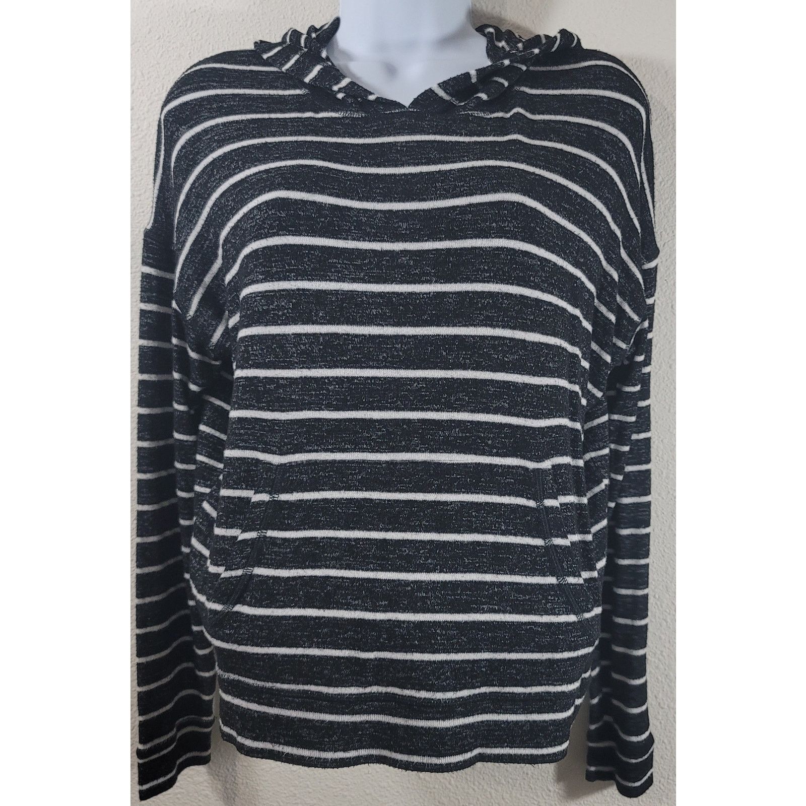 Other American Eagle Black Striped Soft Sexy Plush Hoodie Top S Size S / US 4 / IT 40 - 1 Thumbnail