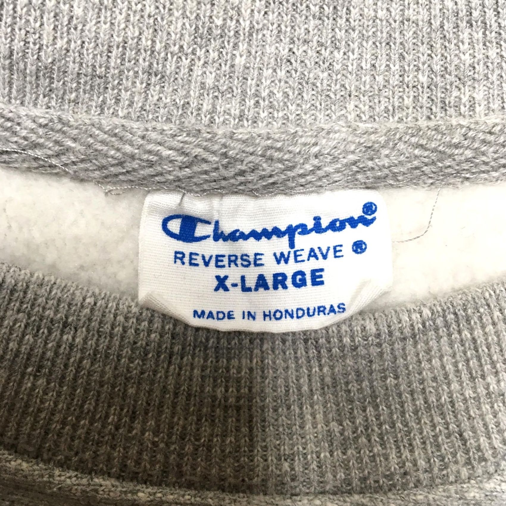 Champion VINTAGE Champion Sweatshirt Mens XL College Graphic Pullover Wisconsin Reverse Weave Gray Deluxe Logo Cotton Polyester Heavyweight Size US XL / EU 56 / 4 - 6 Thumbnail