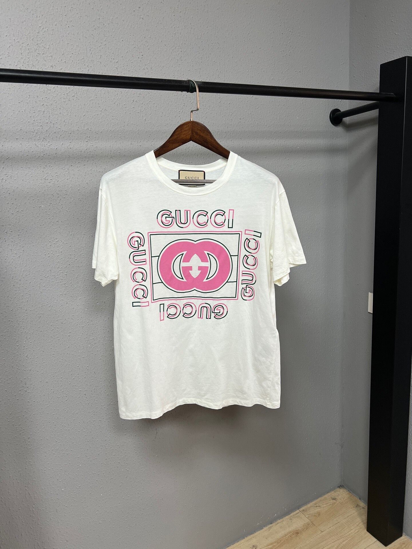 gucci white logo print short sleeve top