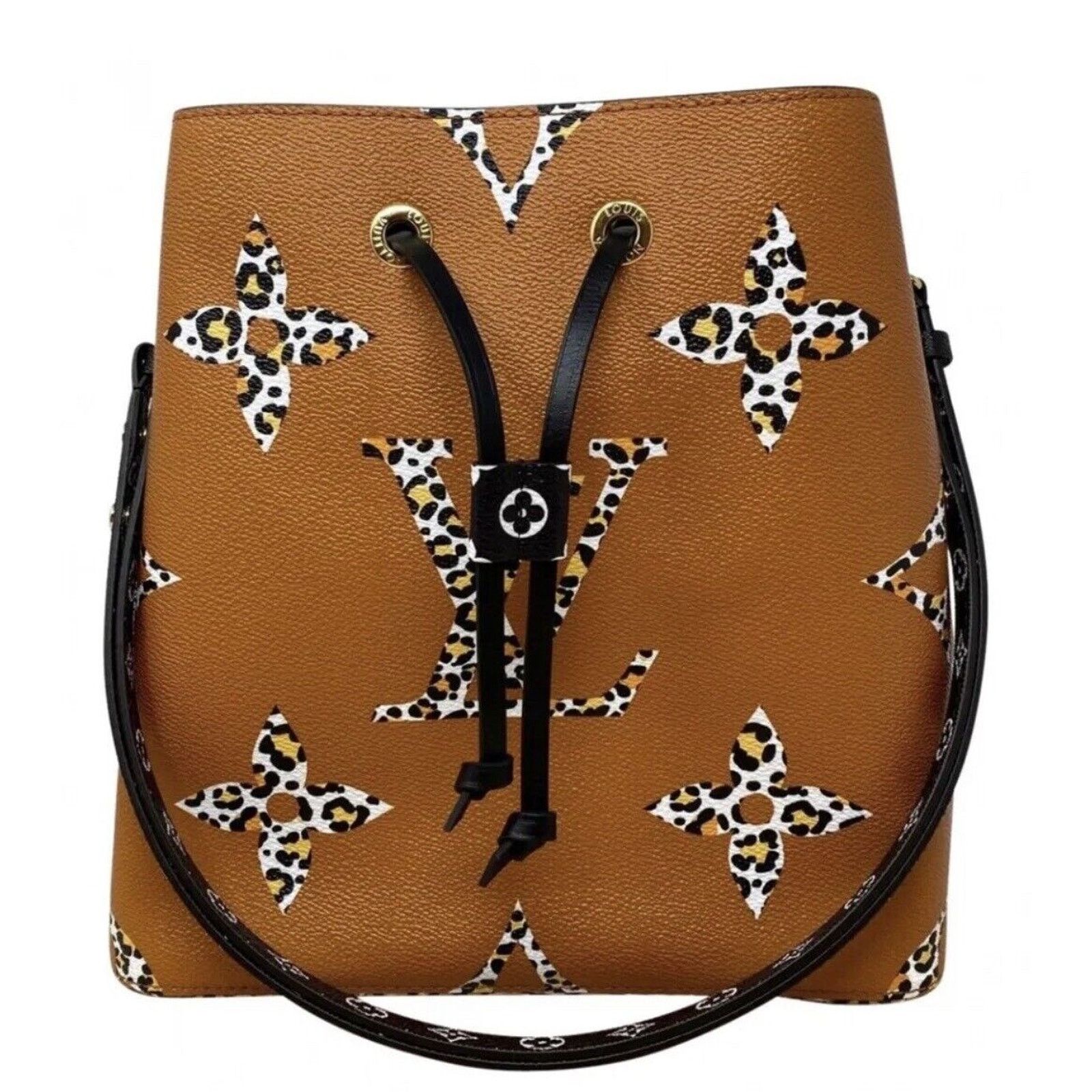 Louis Vuitton Louis Vuitton Jungle Monogram Giant NeoNoe MM Bucket Bag Size ONE SIZE - 1 Thumbnail
