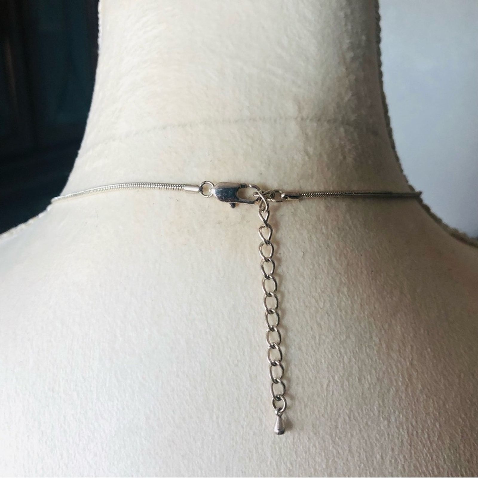 Vintage Vintage antique silver swirl pendant on chain necklace Size ONE SIZE - 8 Thumbnail