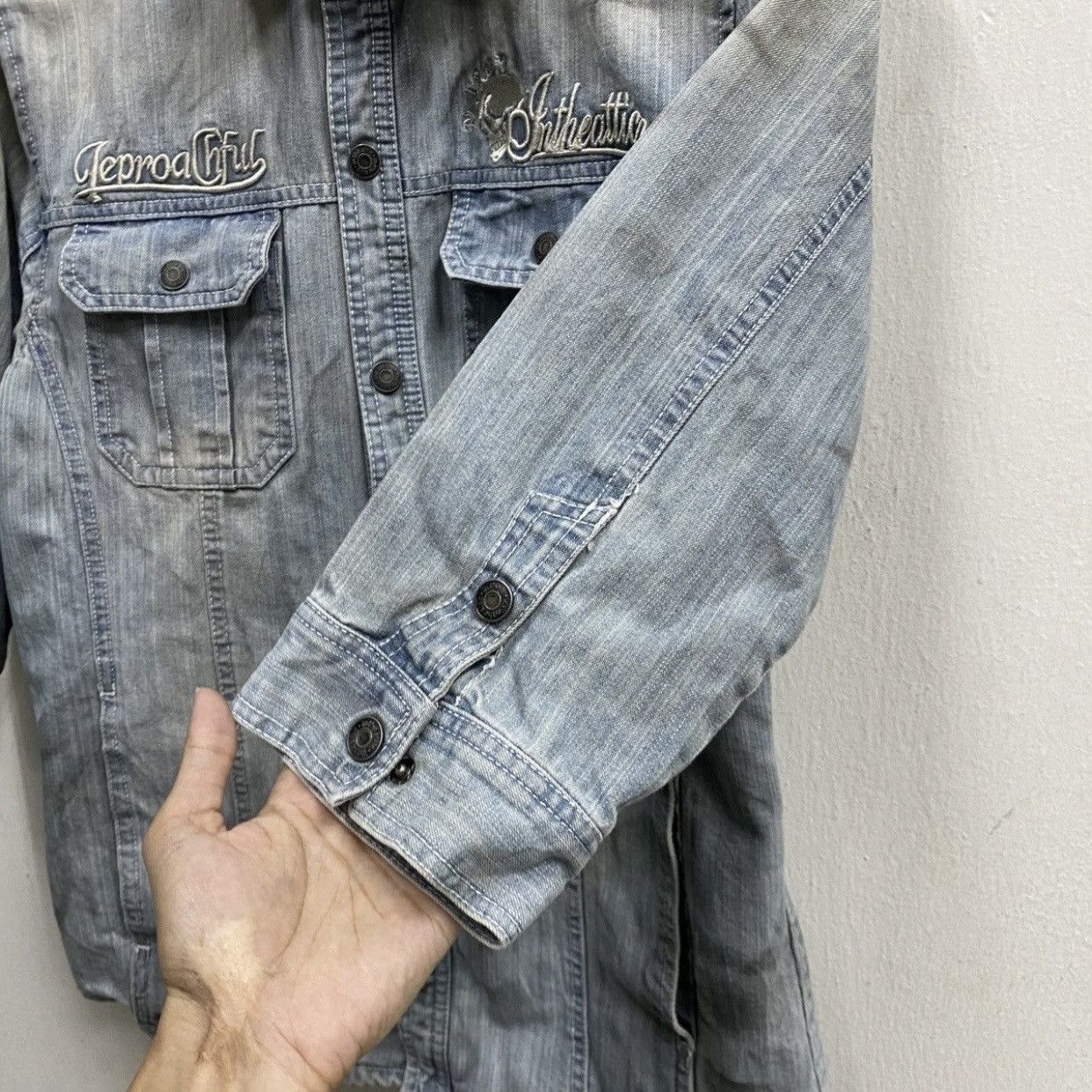 In The Attic IN THE ATTIC Japanese Brand Y2K Grunge Distressed DenimShirt Size US M / EU 48-50 / 2 - 6 Thumbnail