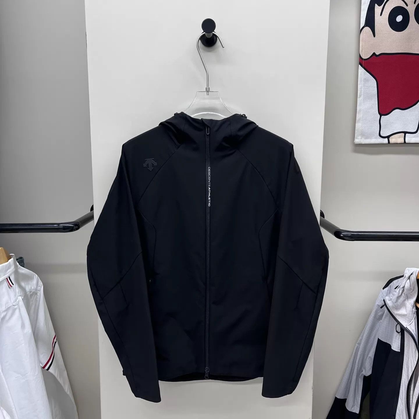 Descente DESCENTE Training Woven Jacket S Like New dbw051417 Size S / US 4 / IT 40 - 2 Thumbnail