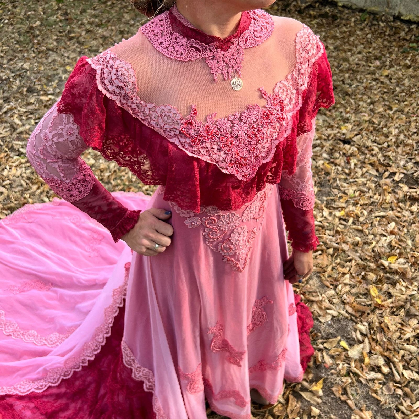 Vintage 70s Victorian illusion lace ruffle pink red wedding dress Size M / US 6-8 / IT 42-44 - 2 Thumbnail