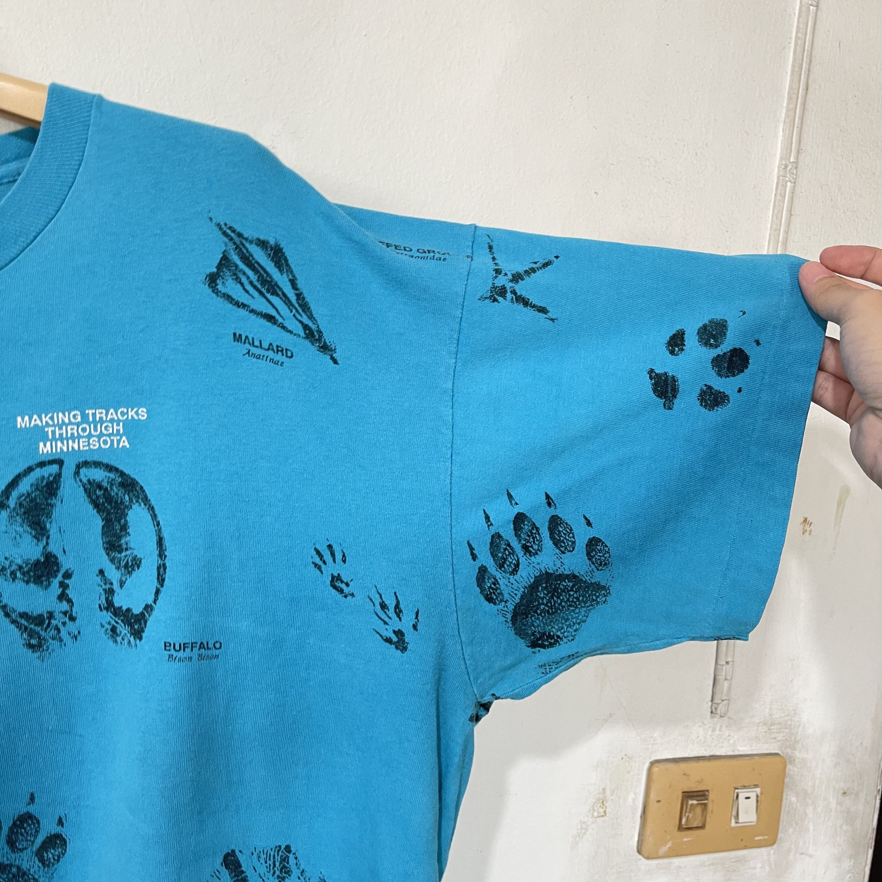 Vintage Vintage 90s Making Tracks Through Minnesota T-Shirt Size US XL / EU 56 / 4 - 4 Thumbnail