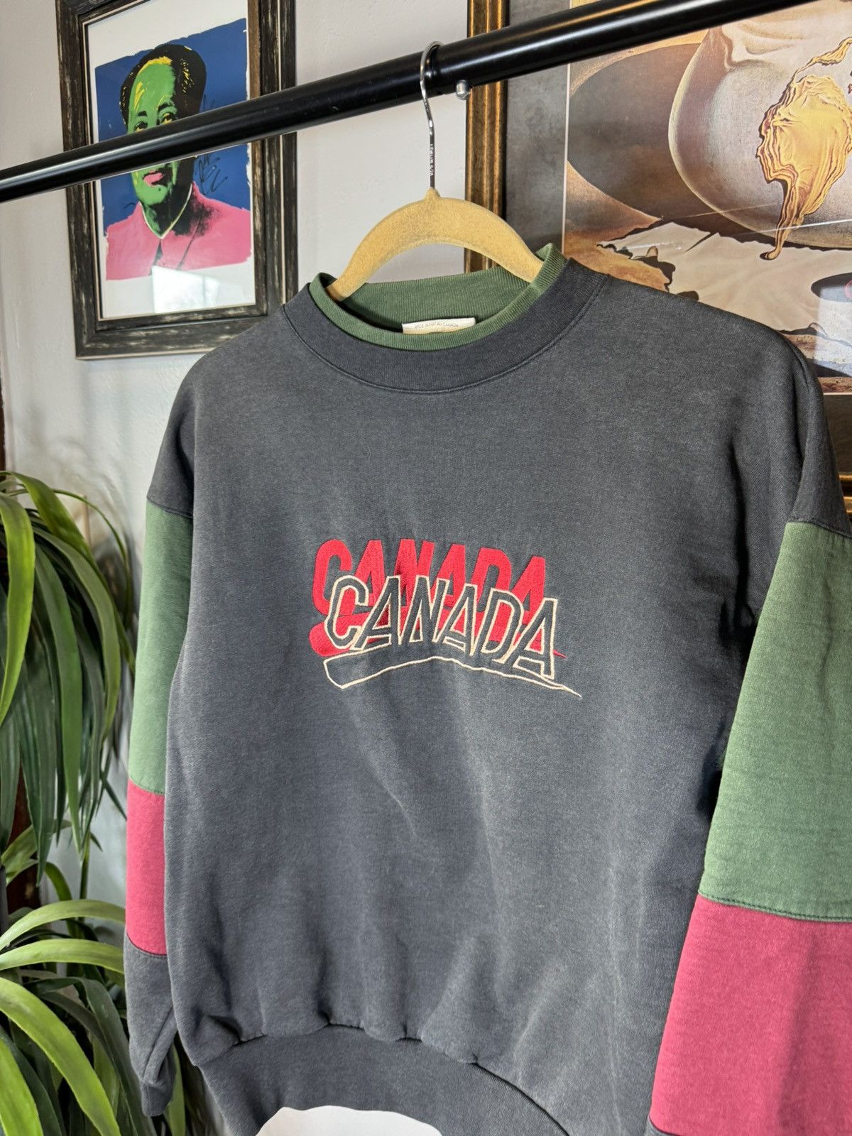 Vintage Vintage Two Tone Canada Sweatshirt Size US S / EU 44-46 / 1 - 5 Thumbnail