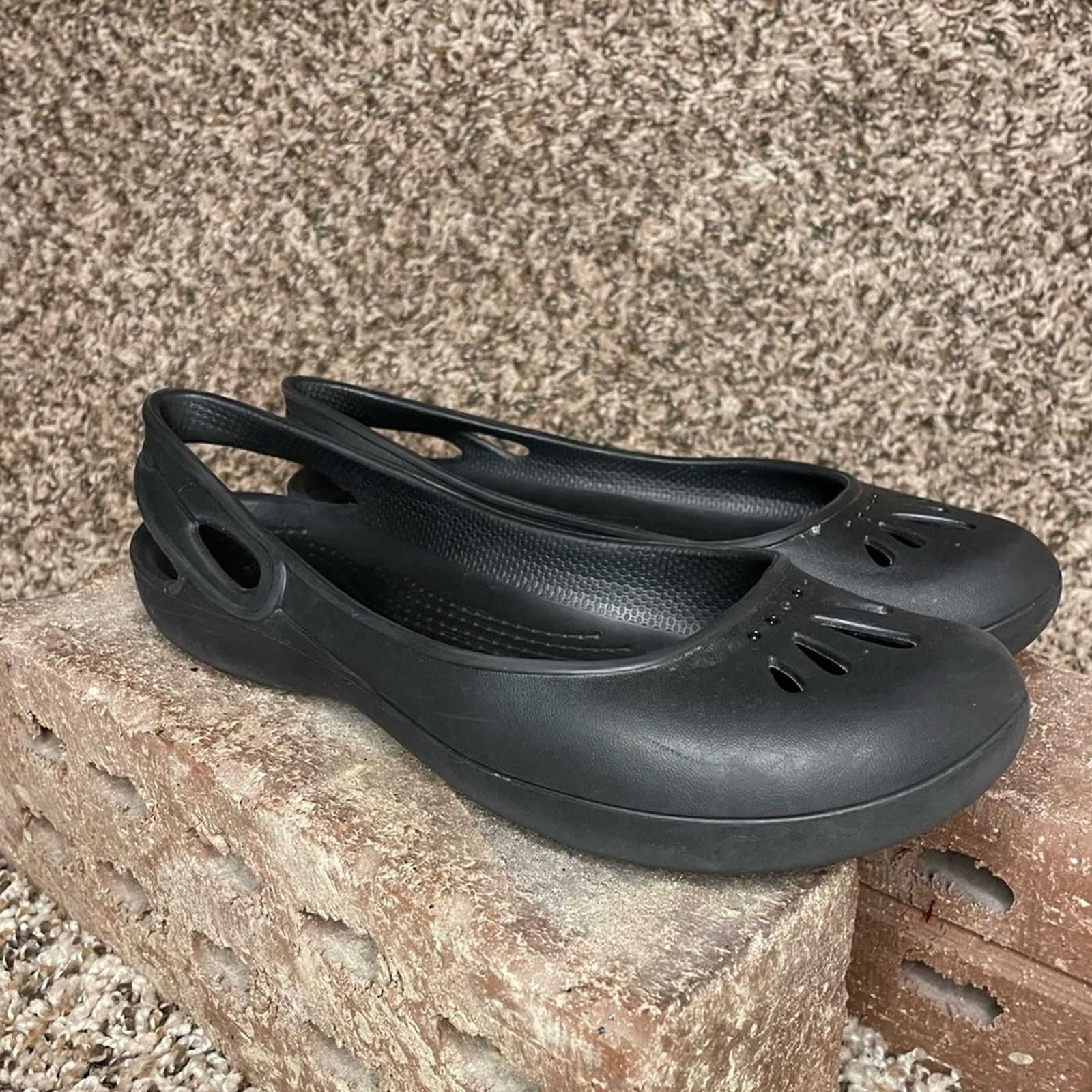 Crocs Crocs Womens Kadee Black Slip On Slingback Flats Sz 6 Ballet Size US 6 / IT 36 - 2 Thumbnail
