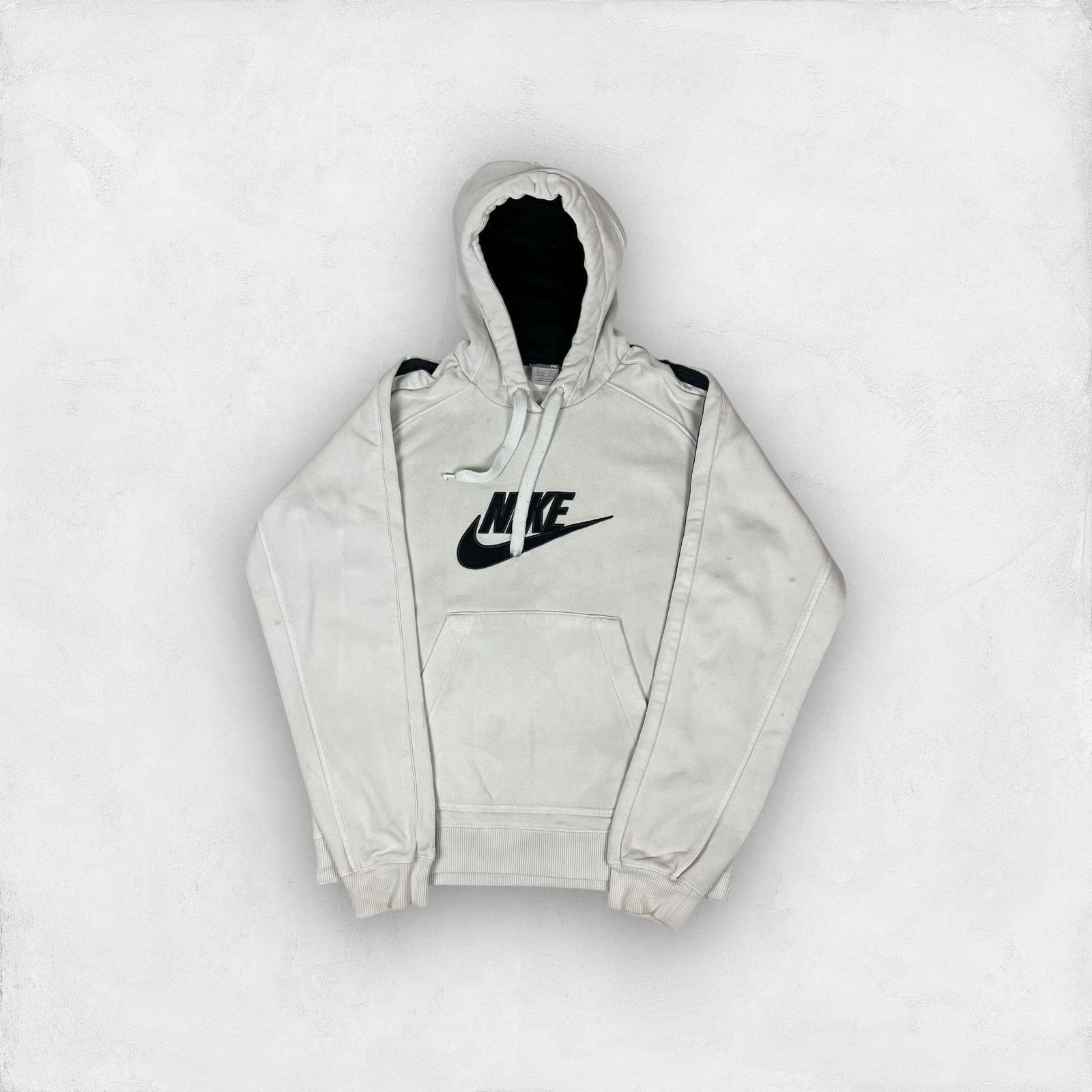 Nike × Vintage Nike Men White Swoosh Spellout Long Sleeve Pullover Hoodie M Size US M / EU 48-50 / 2 - 1 Thumbnail