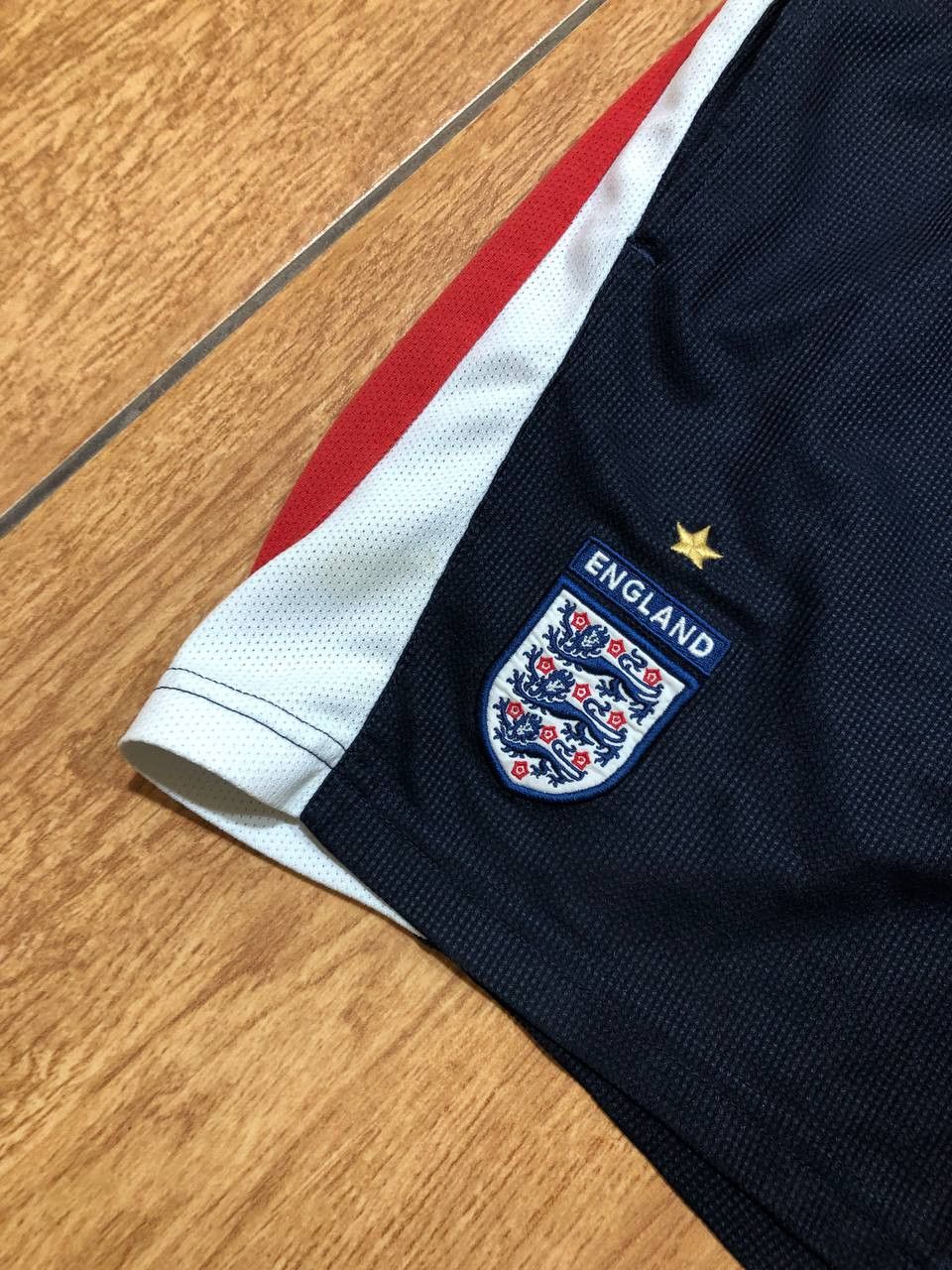 Umbro Umbro England Retro Sports Shorts Pants Football Size US 32 / EU 48 - 11 Thumbnail