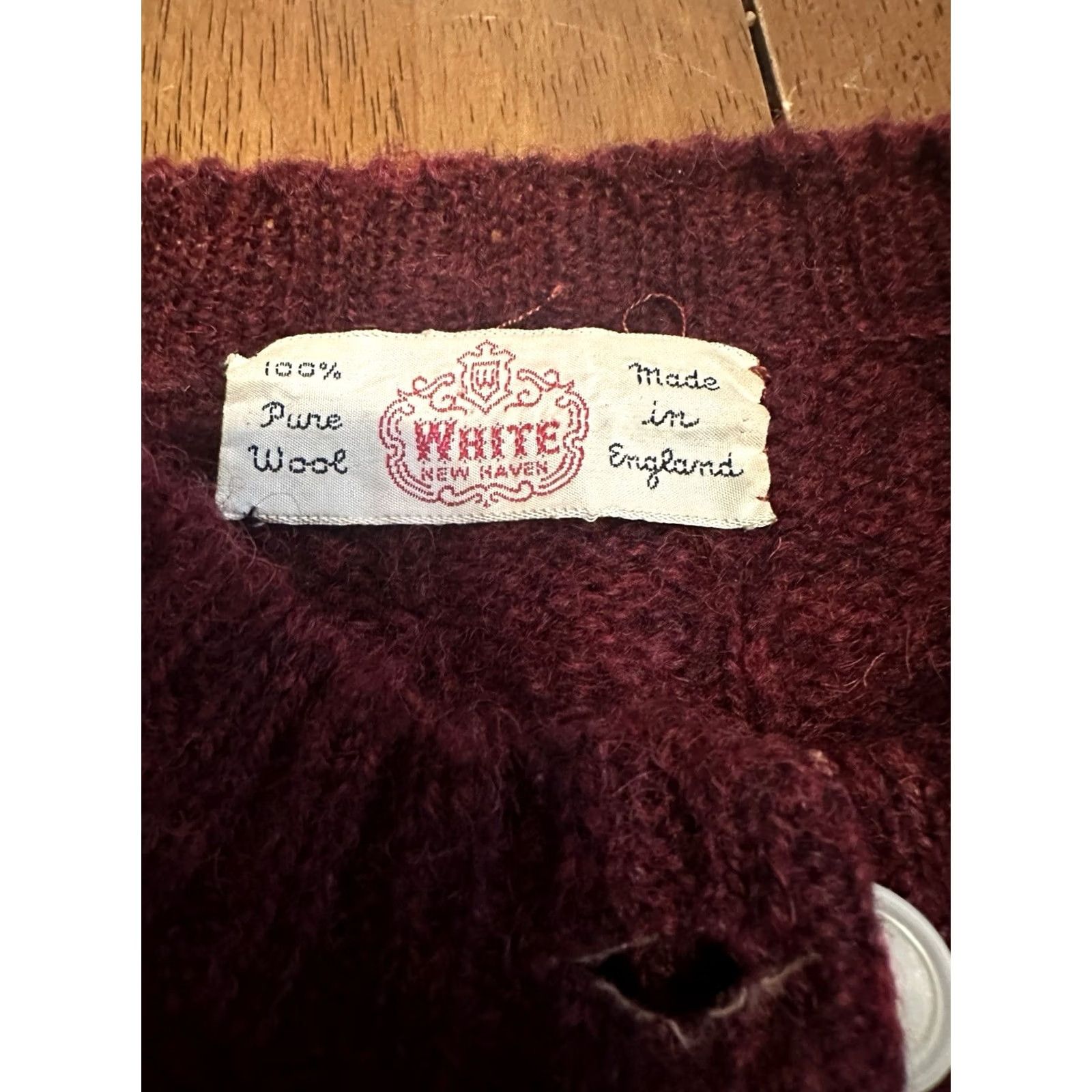 Vintage VINTAGE Cardigan Sweater Women’s Small Maroon 50s New Haven Made In England Size S / US 4 / IT 40 - 4 Thumbnail