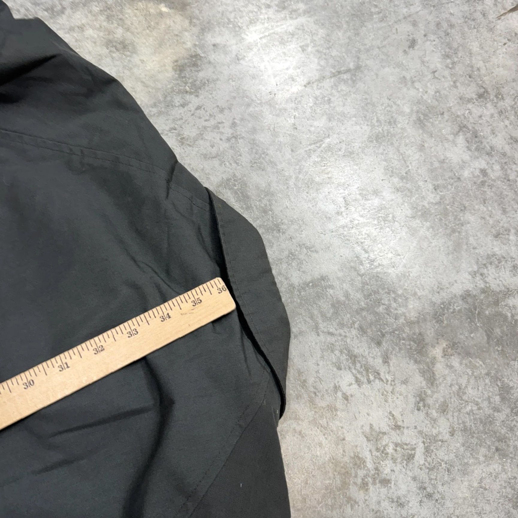Rains VINTAGE Cricketeer Coat Mens M Gray Rain Trench Weathercoat Lined 60s 70s Weathercoat Coat Mens Gray Rain Coat Vintage 60s 70s Cricketeer Coat Size US M / EU 48-50 / 2 - 7 Thumbnail