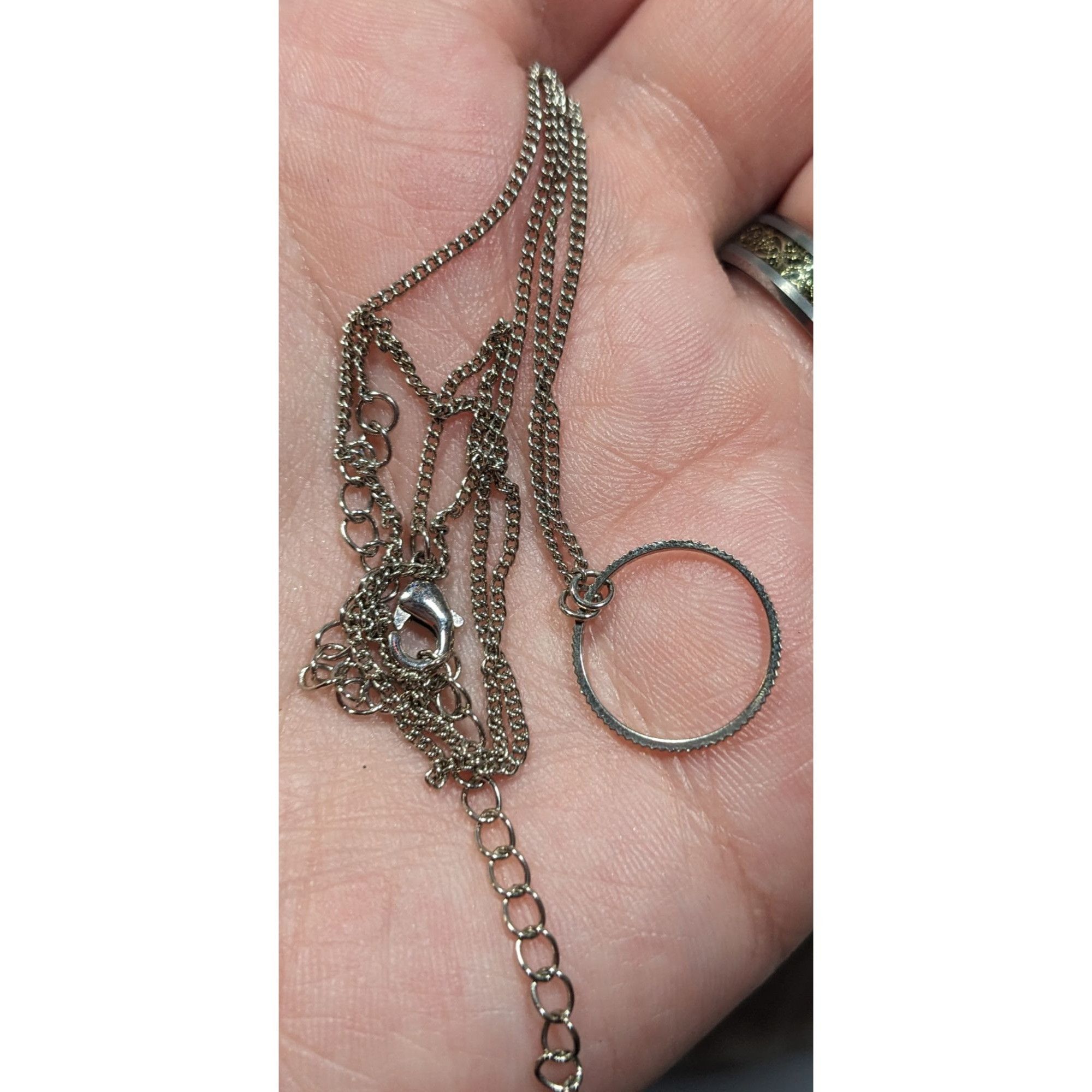 Other Minimalist Simple Open Circle Silver Tone Pendant Necklace Size ONE SIZE - 4 Thumbnail
