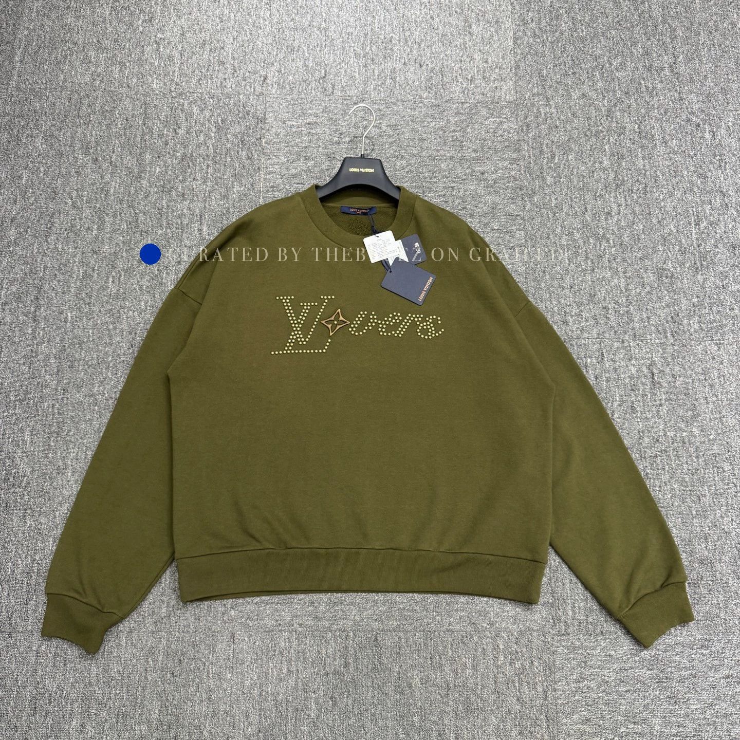 Louis Vuitton Pharrell Rivet Letter Sweatshirt in Green Size US XL / EU 56 / 4 - 1 Thumbnail