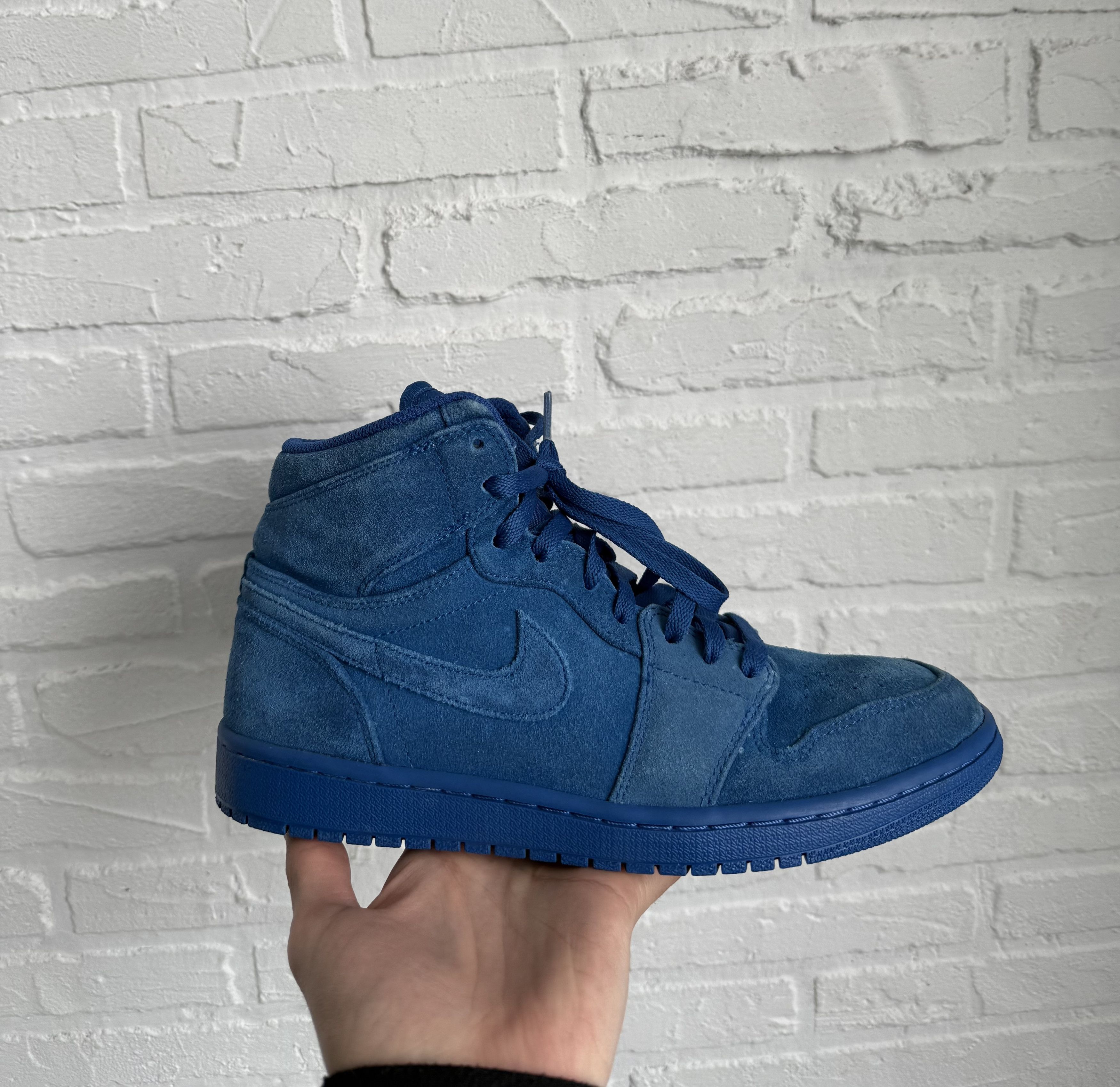 Nike Nike Air Jordan 1 Retro High Blue Suede Size US 9 / EU 42 - 9 Thumbnail