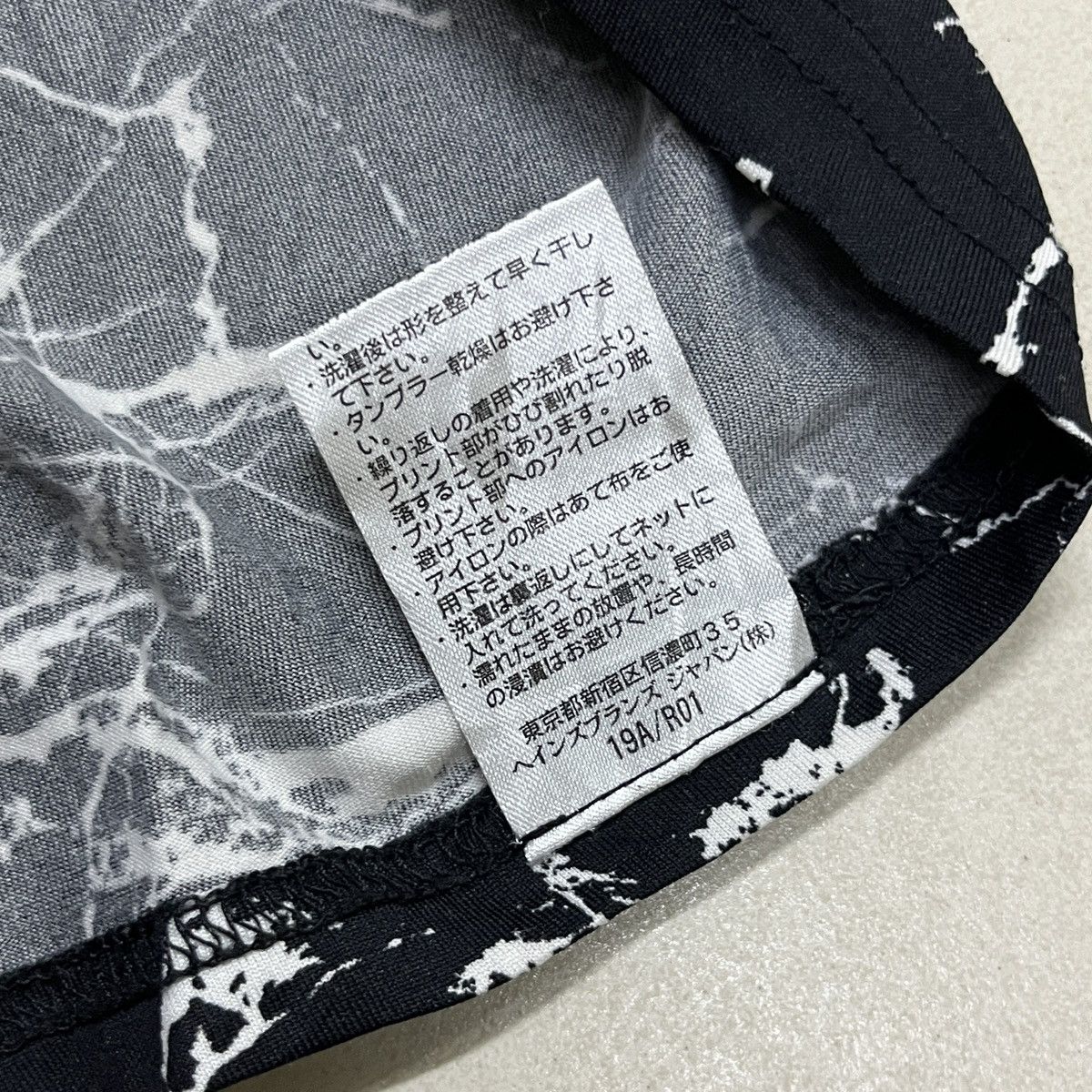 Champion × Vintage Vintage Champion Inner Marble Pattern T Shirt Size US S / EU 44-46 / 1 - 6 Thumbnail