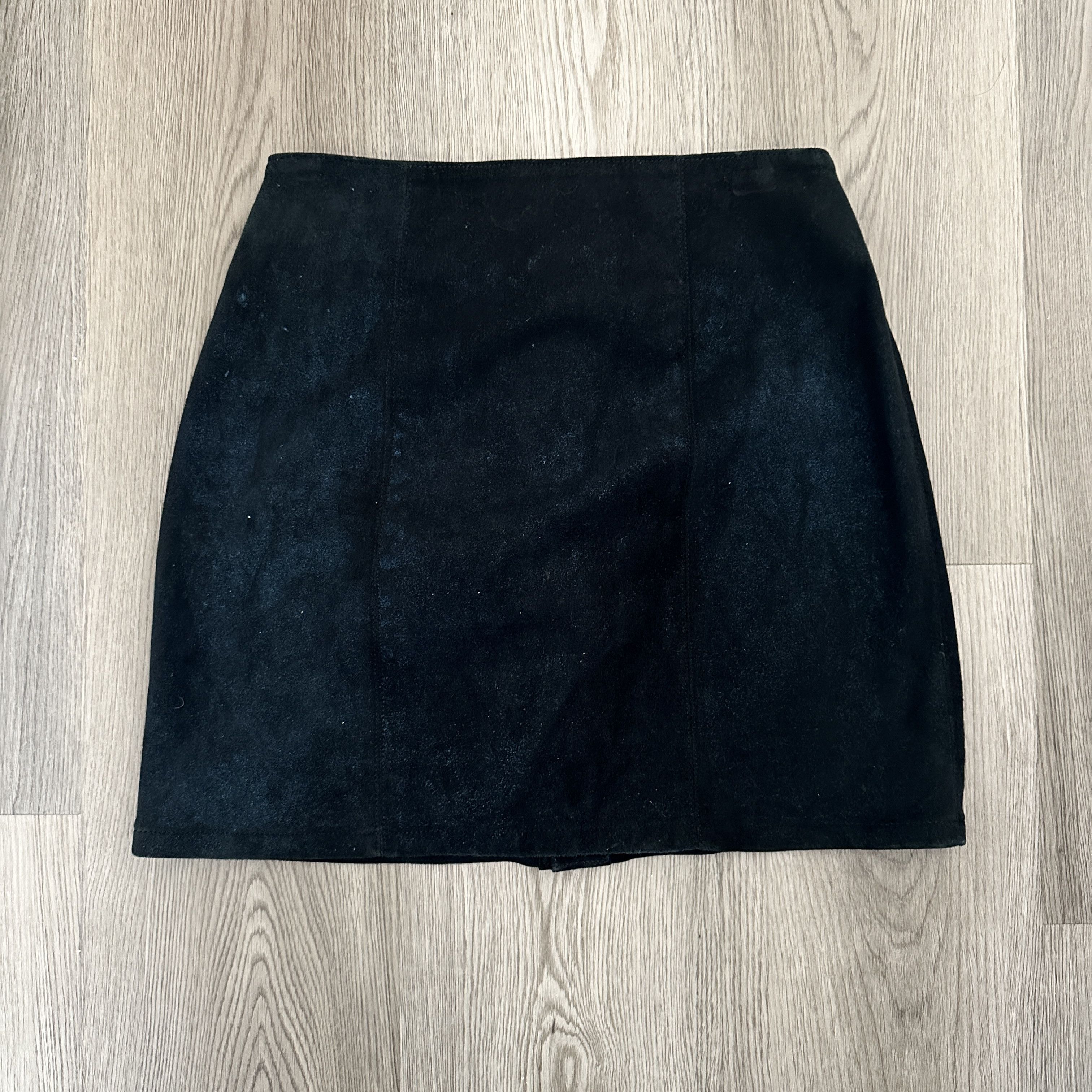 Chrome Hearts Chrome Hearts Suede Mini Skirt Size 26" / US 2 / IT 38 - 2 Thumbnail