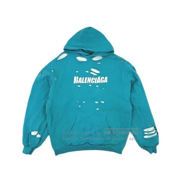 Balenciaga Balenciaga Distressed Hooded Sweatshirt in Sky Blue. Size US XXS / EU 40 - 1 Thumbnail