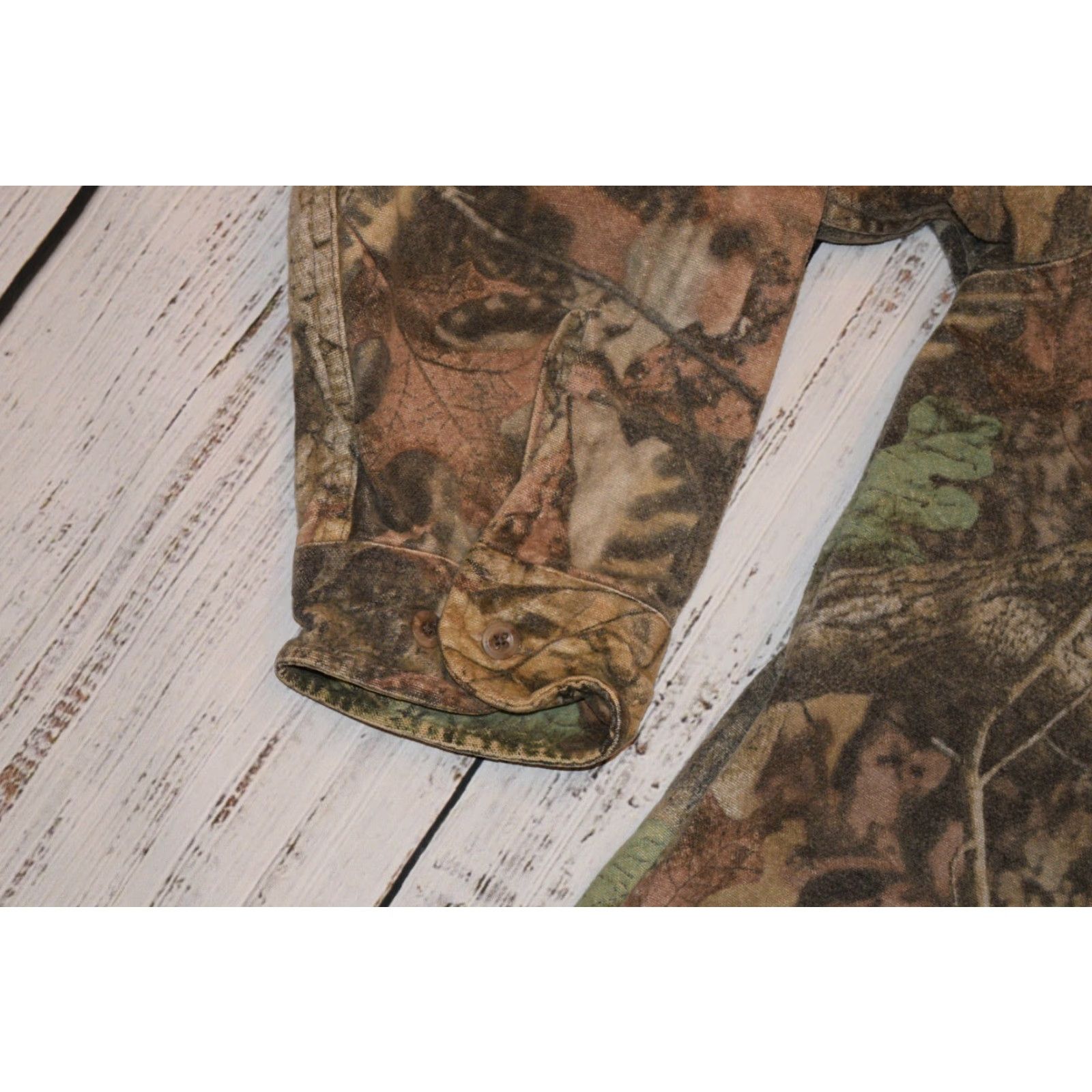 Vintage VINTAGE Woolrich Camouflage ChamOis Shirt Advantage Timbe CAMOUFLAGE Size L Large FADED Shirt Mens Size US L / EU 52-54 / 3 - 3 Thumbnail