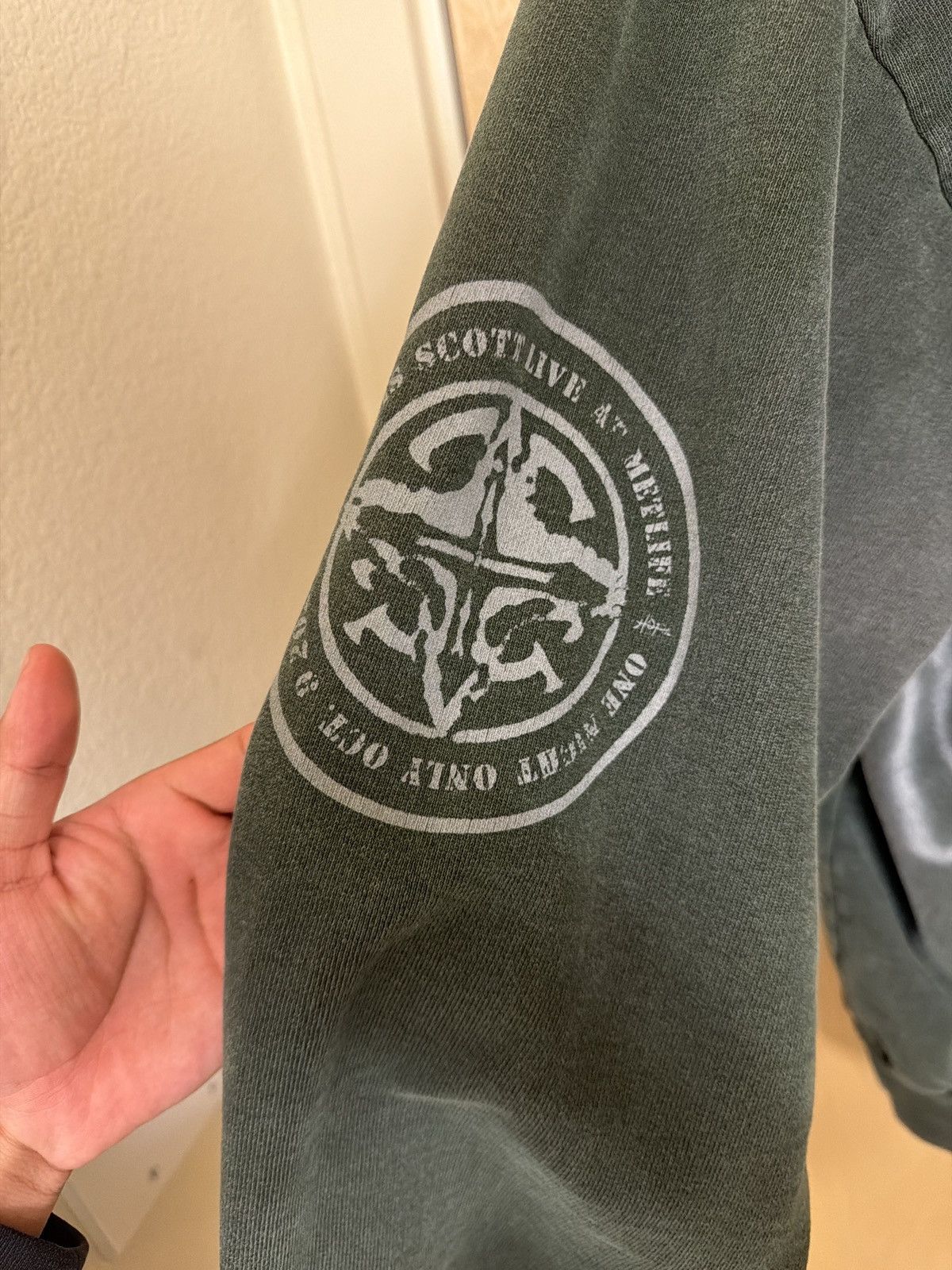 Travis Scott Travis Scott (NYC UTOPIA) Size US M / EU 48-50 / 2 - 3 Thumbnail