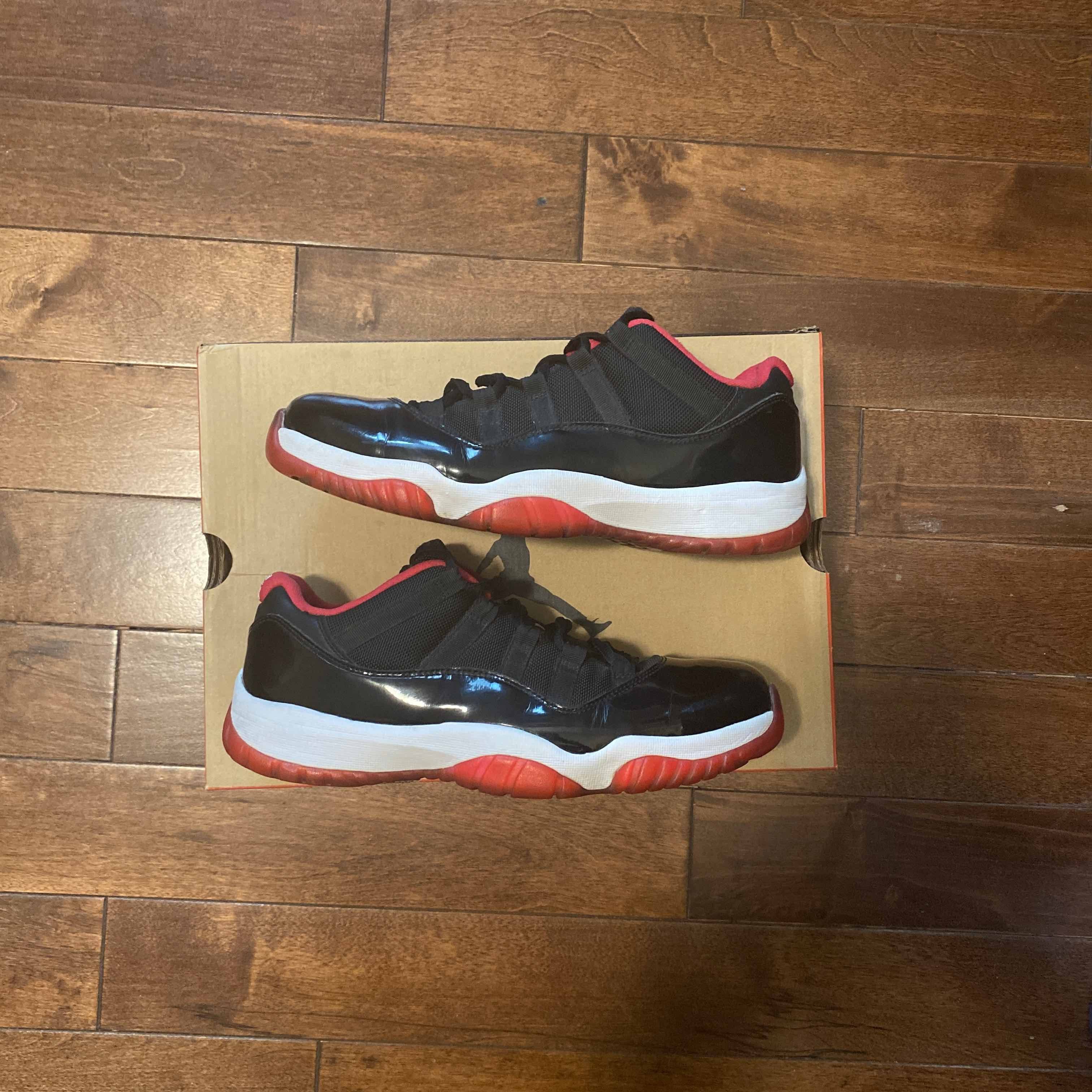 Air Jordan 11 Retro Low Bred 2015