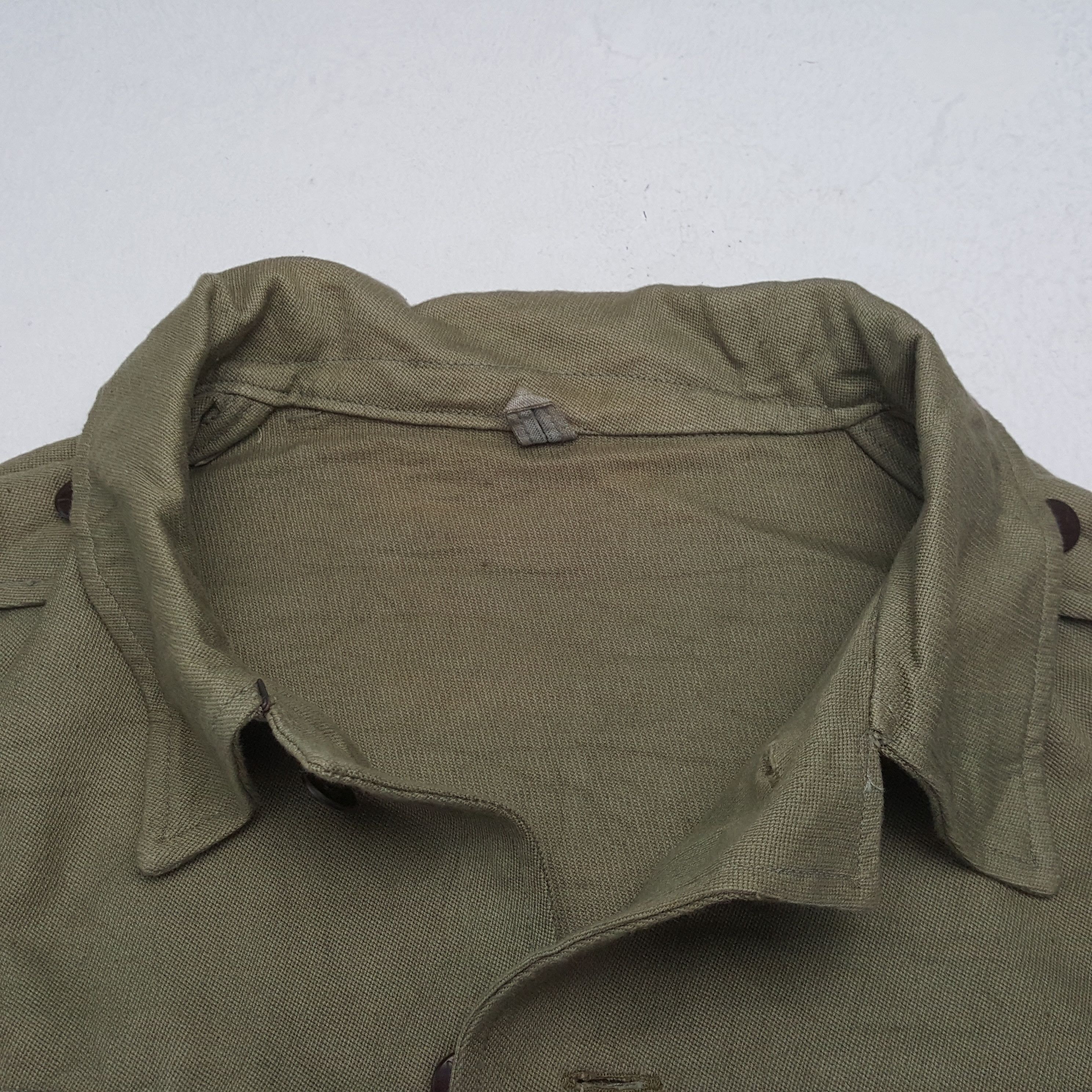 Vintage Army Green Military Style Jacket RR22 Size US L / EU 52-54 / 3 - 6 Thumbnail