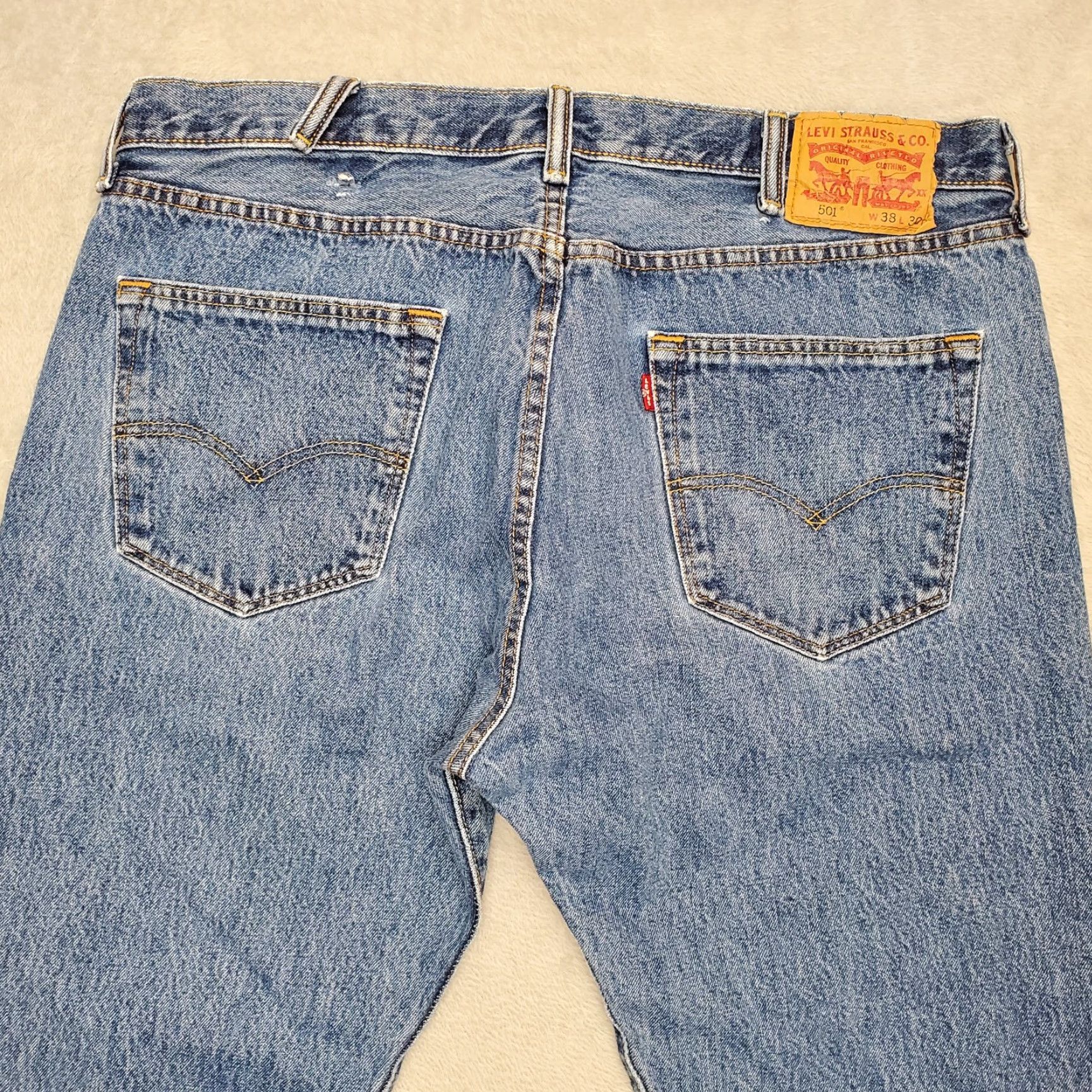 Vintage VINTAGE Levis Jeans Men 38x30 Blue 501 Denim Original Straight Leg Button Fly Pants 4736 Size US 38 / EU 54 - 7 Thumbnail