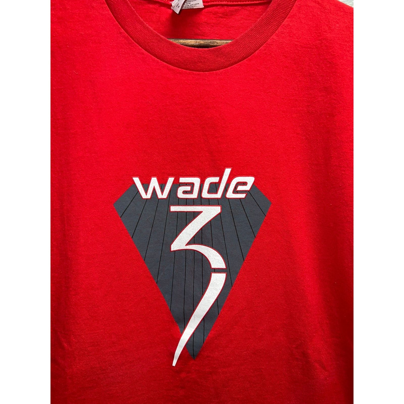 Converse Vintage Dwayne Wade Shirt 3 Converse Basketball Tee VTG XL Size US XL / EU 56 / 4 - 3 Thumbnail