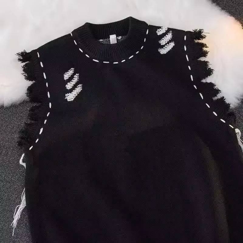 Japanese Brand × Vintage knitted sweater vest with round neckline Size US L / EU 52-54 / 3 - 5 Thumbnail