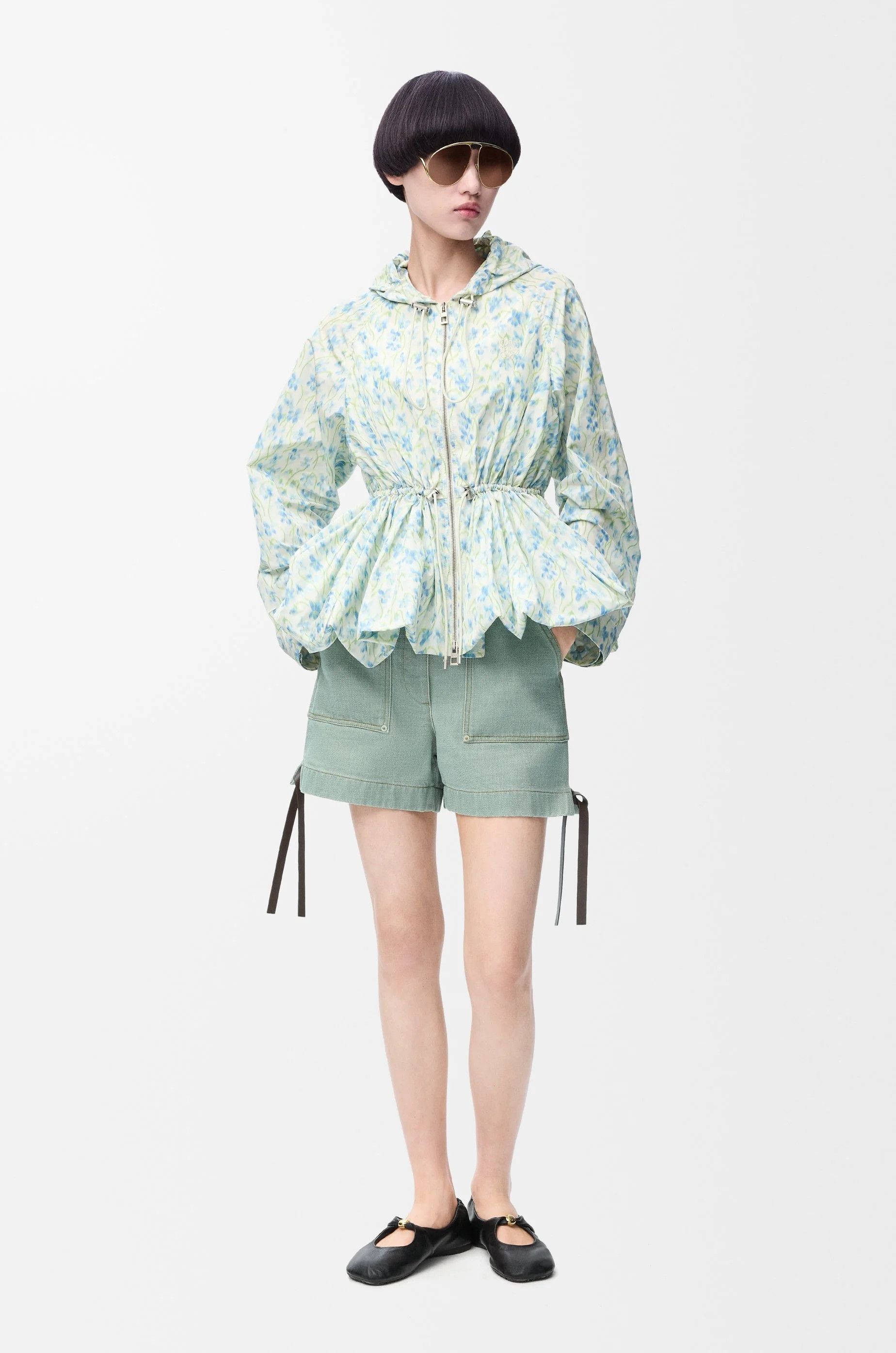 Loewe o1in1g0426 Workwear Shorts in Denim in Khaki Green Size 26" / US 2 / IT 38 - 2 Thumbnail