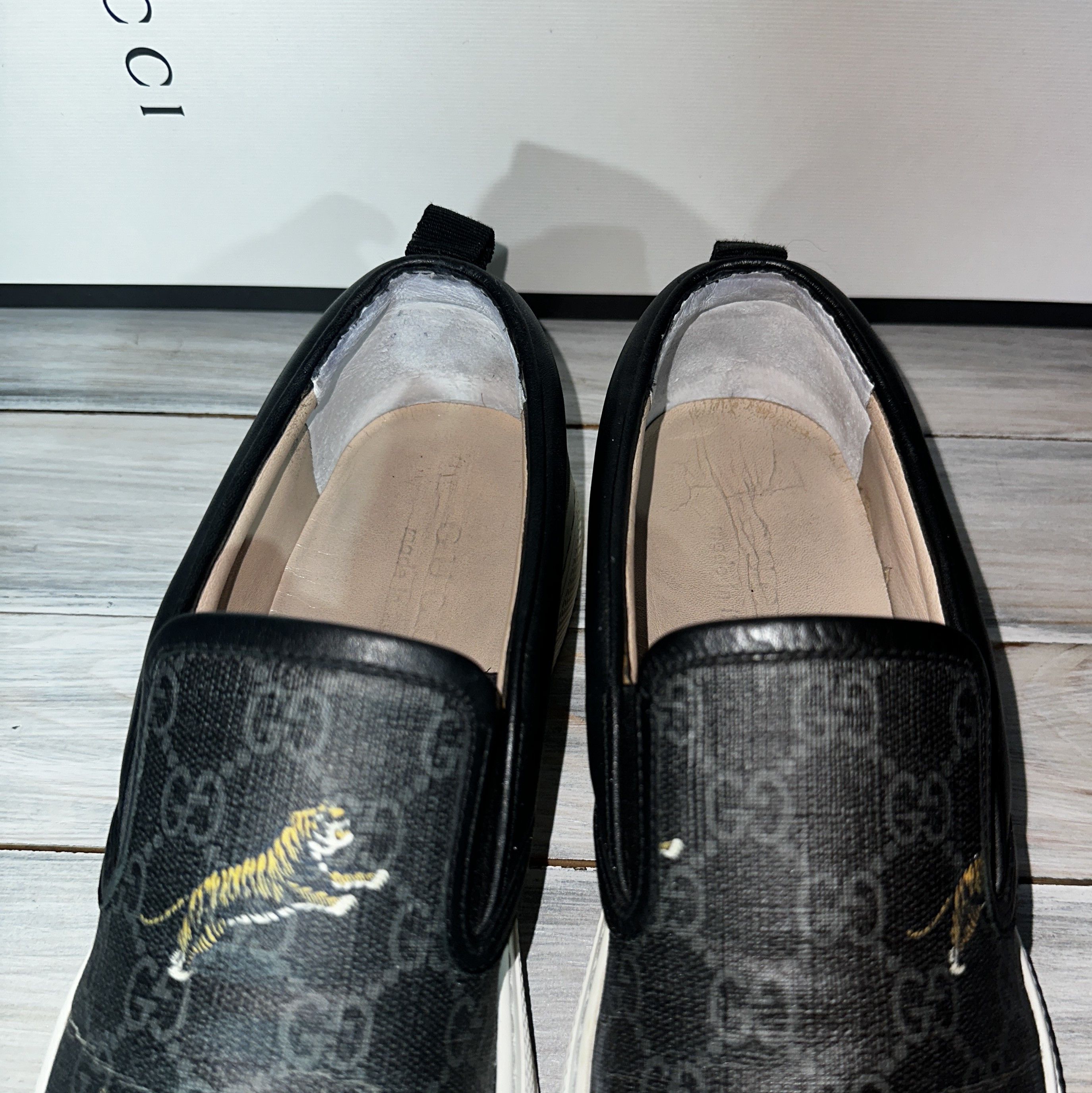 Gucci GUCCI GG Supreme Tiger Slip On Sneakers Made In Italy Luxury Size US 7 / EU 40 - 10 Thumbnail
