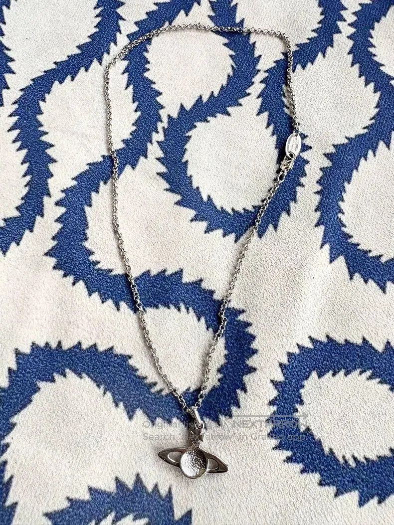 Vivienne Westwood Vivienne Westwood Silver Pearl Saturn Necklace. Size ONE SIZE - 6 Thumbnail