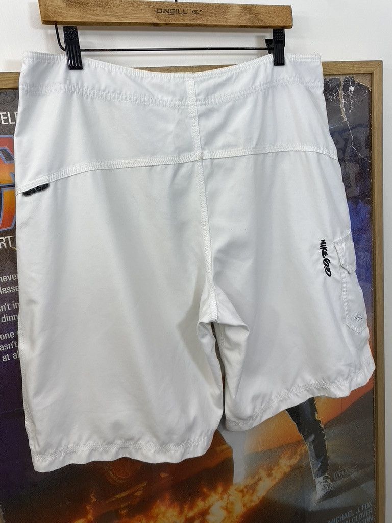 Nike 2010 Nike 6.0 Handprint Design Cargo Pocket Shorts Size US 34 / EU 50 - 4 Thumbnail