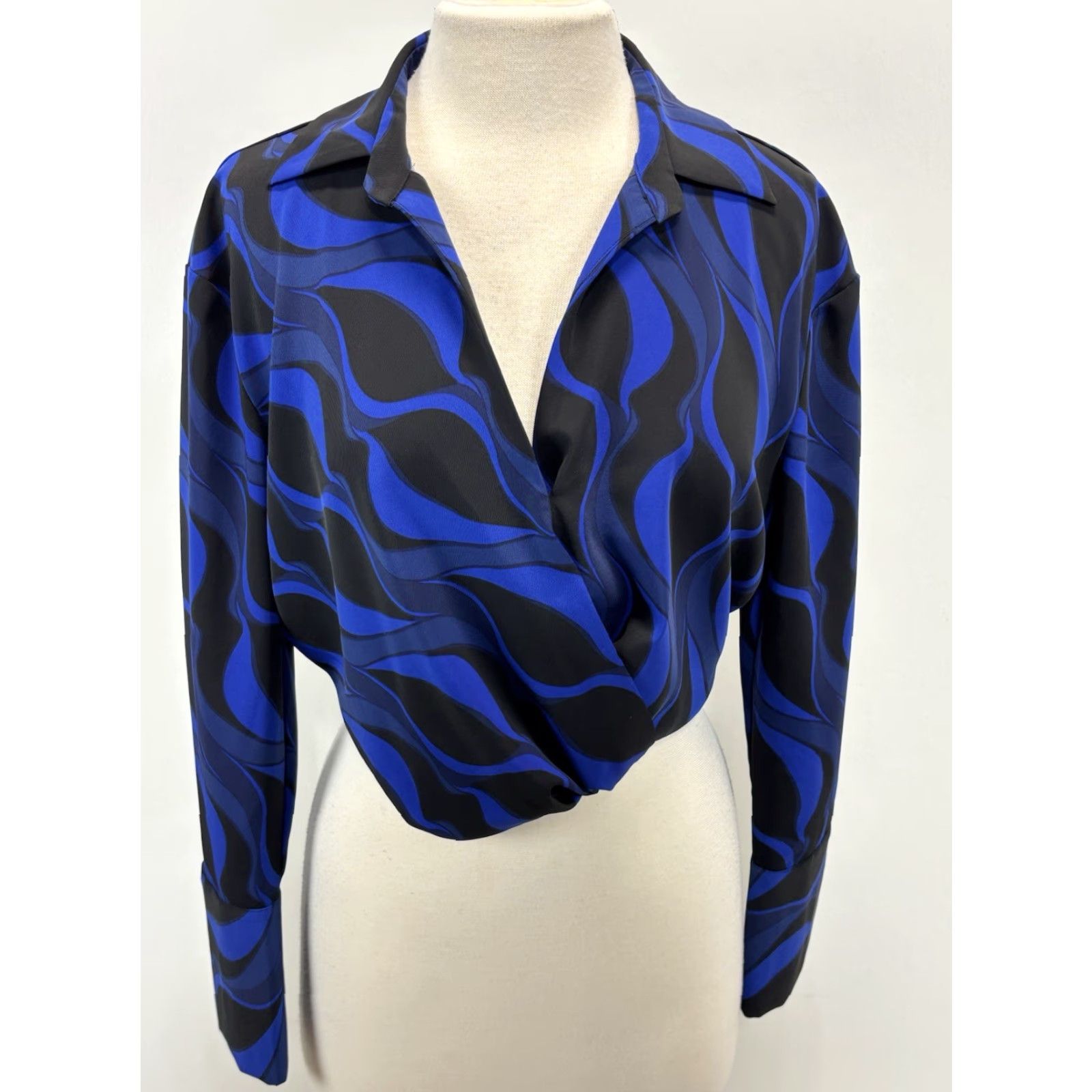 Zara VINTAGE Zara 2 Pc Co-ord Outfit Set Small Women’s Crop Top Mini Skirt Blue Black Retro Geometric Size S / US 4 / IT 40 - 2 Thumbnail