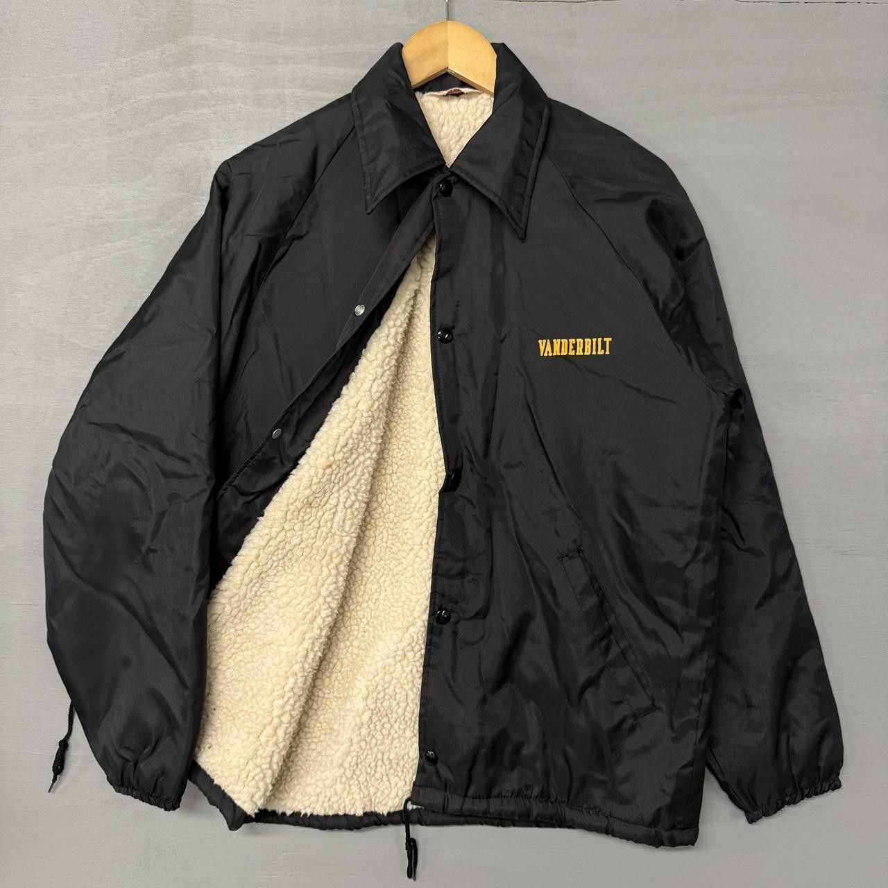 Vintage Vintage Vanderbilt University Sherpa Warmup Jacket Small Size US S / EU 44-46 / 1 - 1 Thumbnail