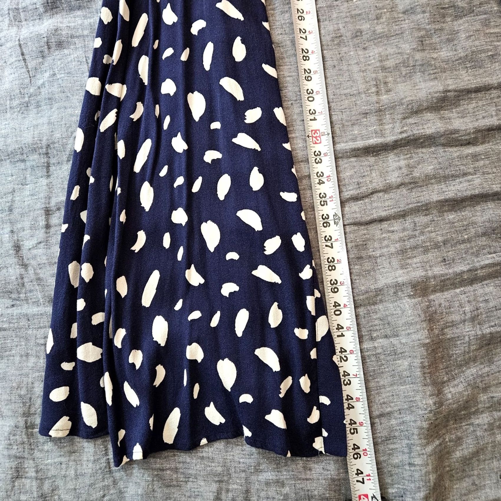 Reformation Reformation Persimonne Midi Dress Women’s 4 Navy Splatter Pattern Button Front Size S / US 4 / IT 40 - 6 Thumbnail