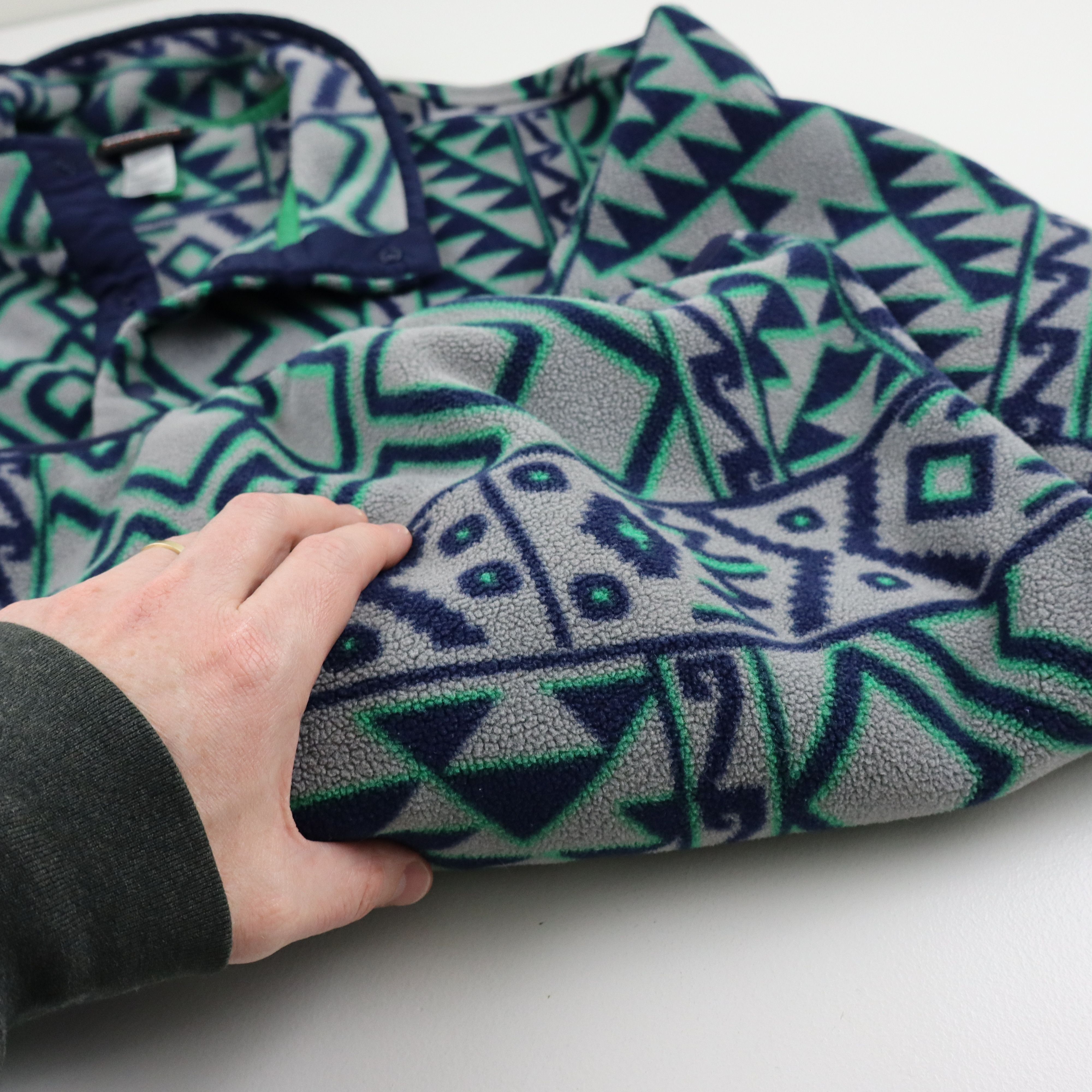 Patagonia × Tribal Streetwear Vintage Patagonia Crazy Baggy Aztec Fleece Jacket Mens XL Size US XL / EU 56 / 4 - 5 Thumbnail