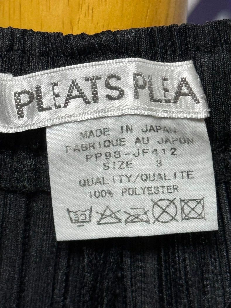 Issey Miyake Issey Miyake size:3 Black cream puff shorts Size 22" - 3 Thumbnail