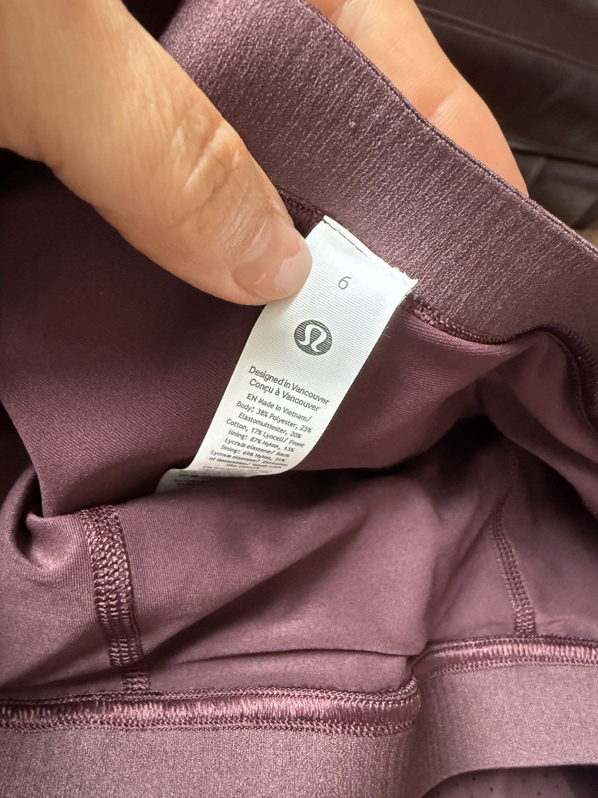 Lululemon lululemon athletica perforated narrow tennis skirt size 6 Size 28" / US 6 / IT 42 - 8 Thumbnail