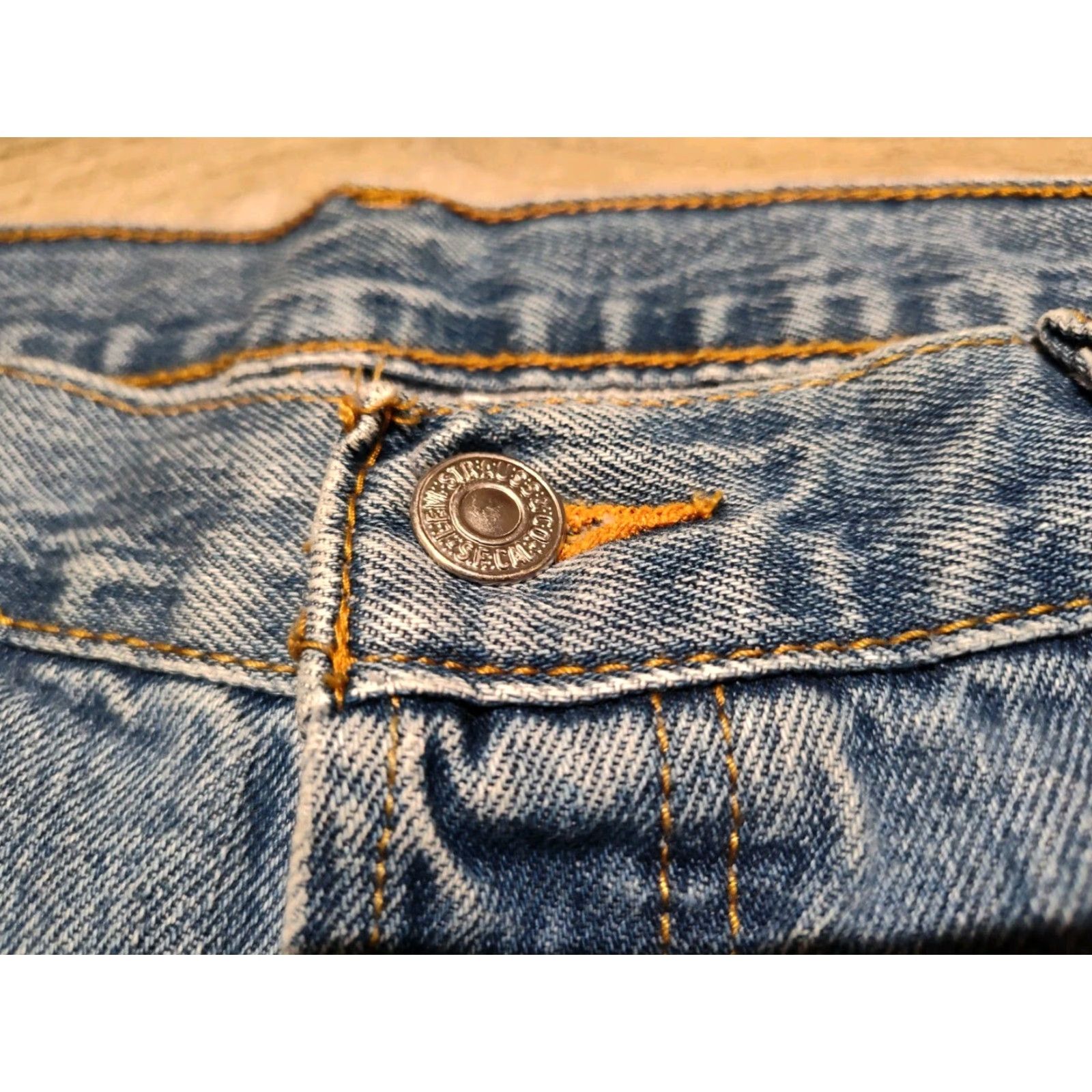 Levi's VINTAGE Levi's 501 Denim Jeans Men Size 36x34 Blue 90s Biker Grunge Authentic Size US 36 / EU 52 - 4 Thumbnail