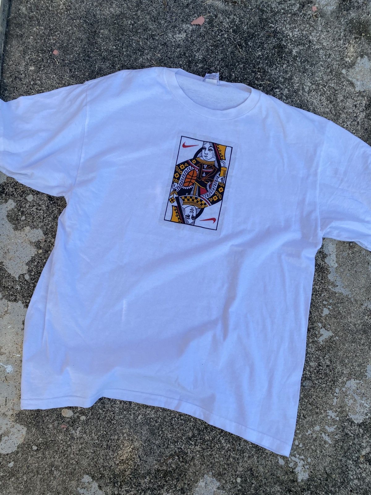 Nike Vintage nike queen of hearts rare 90s Size US L / EU 52-54 / 3 - 3 Thumbnail