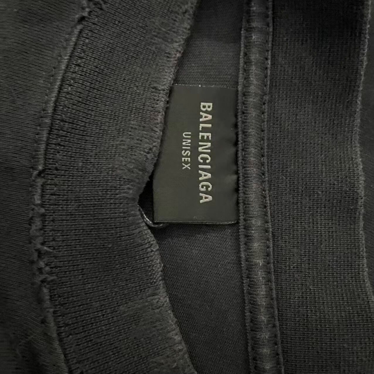 Balenciaga balenciaga distressed graphic short sleeve t-shirt Size US S / EU 44-46 / 1 - 3 Thumbnail