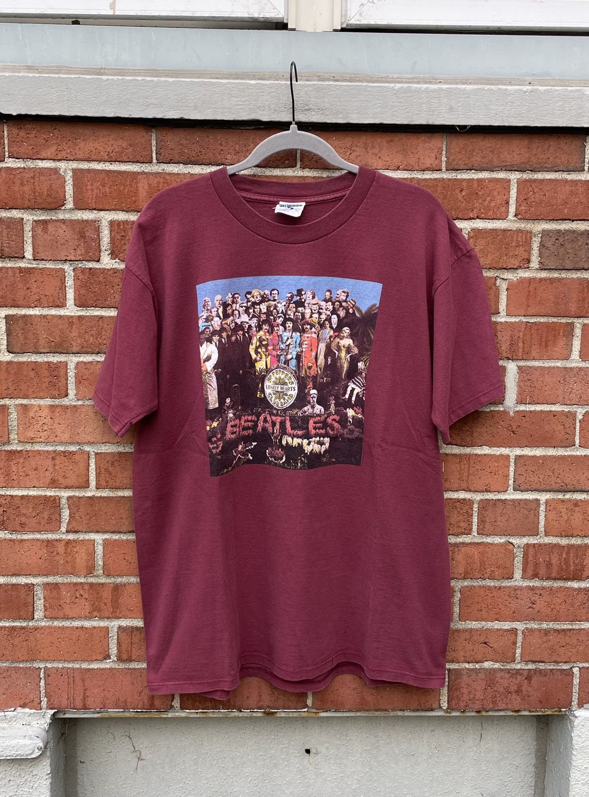 Vintage Vintage 90s Beatles Sgt Peppers Lonely Hearts Club T-shirt Size US XL / EU 56 / 4 - 1 Thumbnail